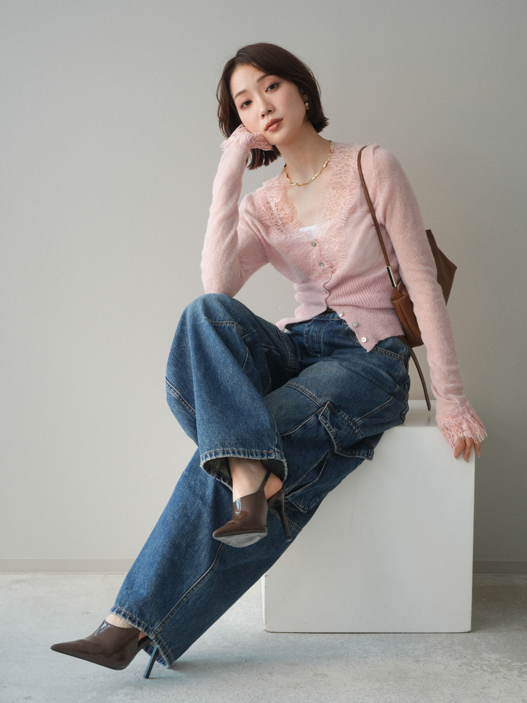 【預購】馬海毛觸感蕾絲針織開襟衫 / 粉紅色