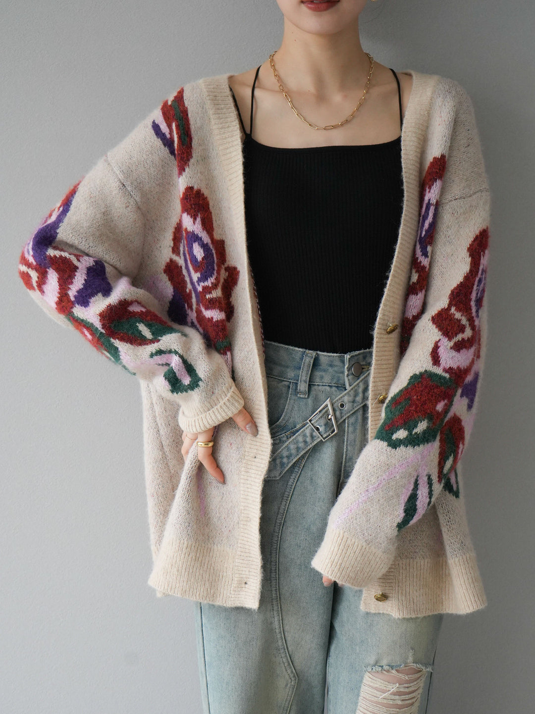 [予約]フラワー柄ゴールドボタンVネックニットカーディガン/アイボリー