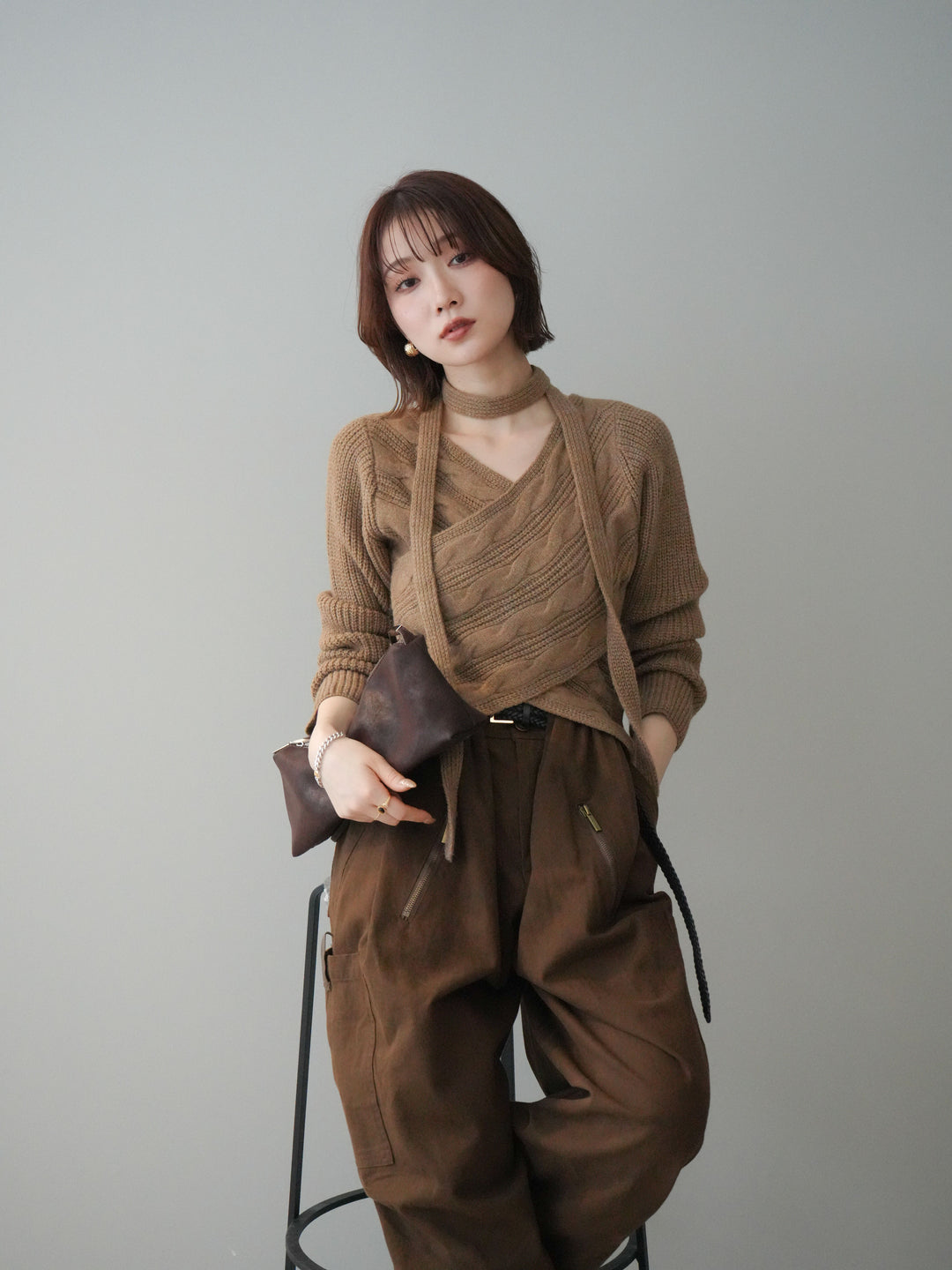 [予約]ケーブル編みクロスニットトップス/camel