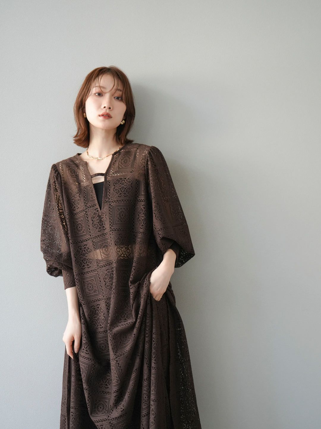 【套裝】塊蕾絲捲袖洋裝+塊蕾絲寬褲（2套）