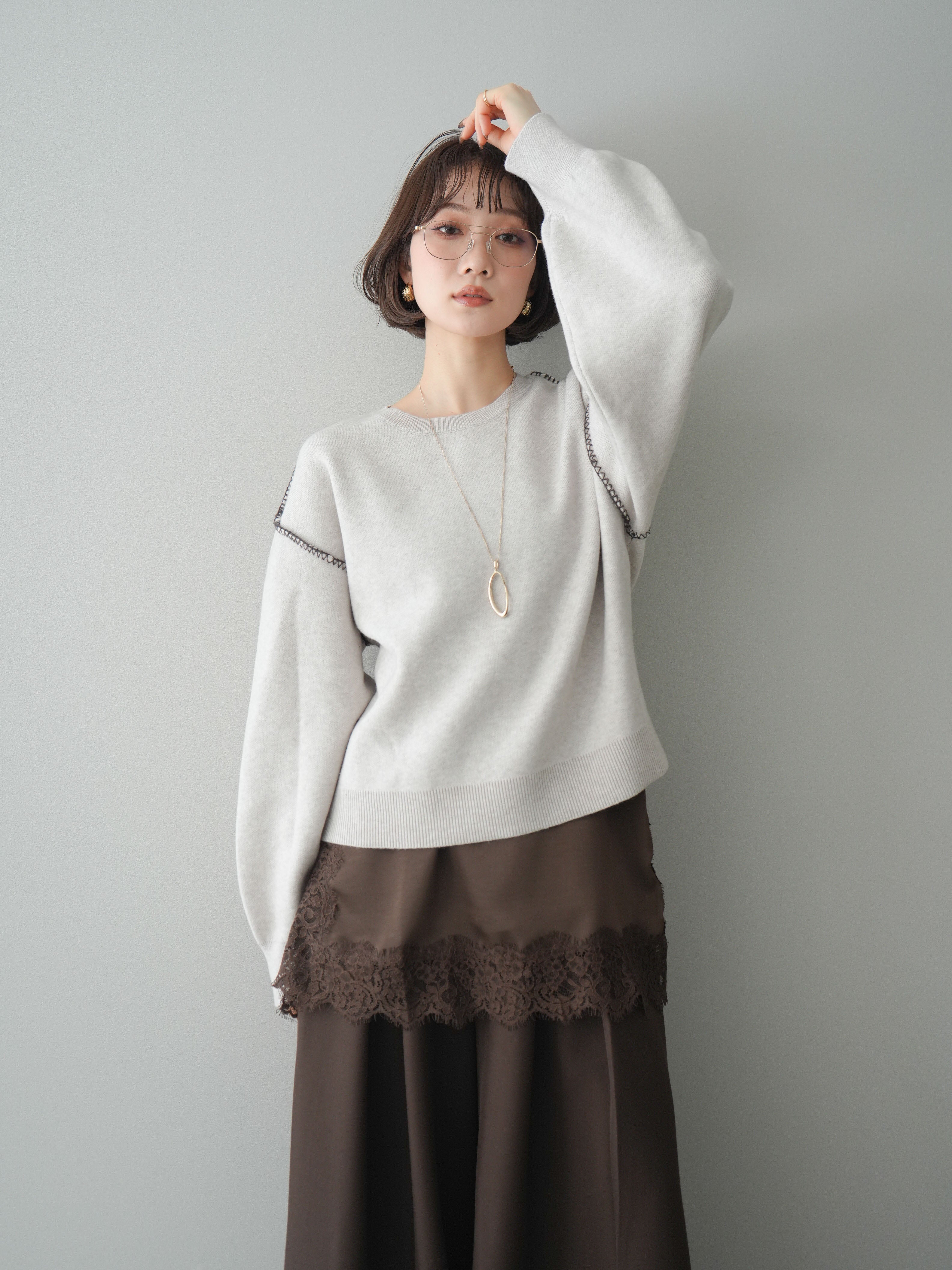予約]バックロゴ刺繍配色ステッチニットプルオーバー/lightgray – Lumier