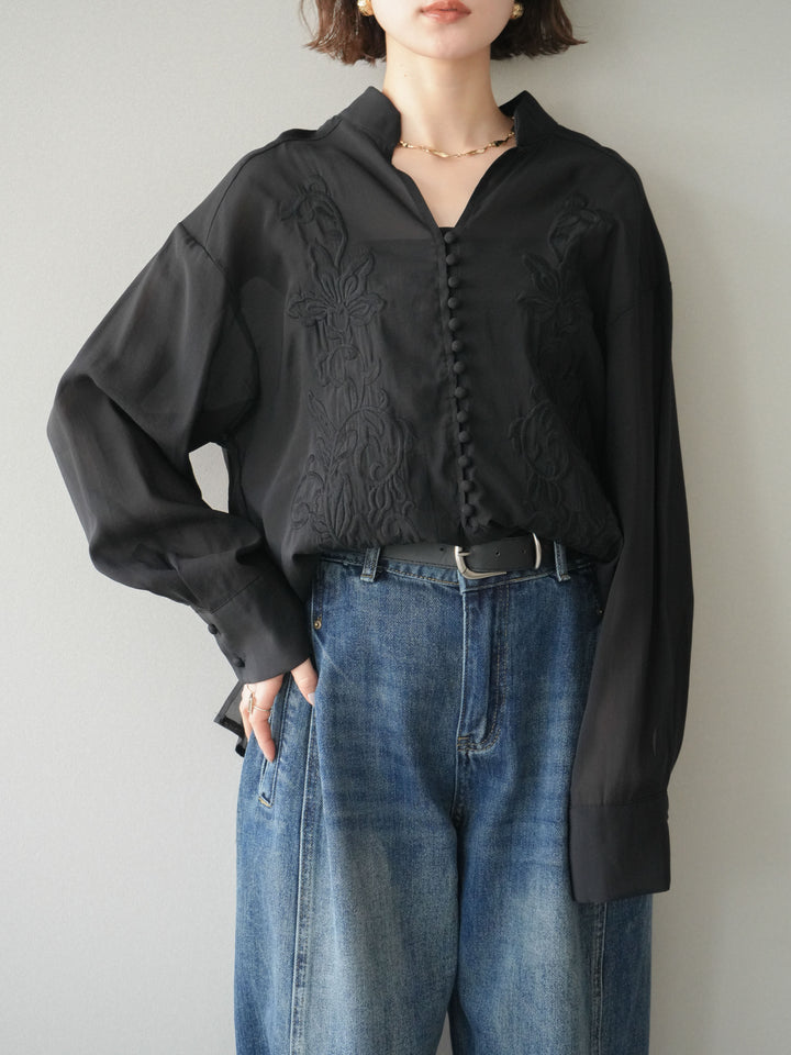 [予約]フロントコードエンブロイダリーブラウス/black