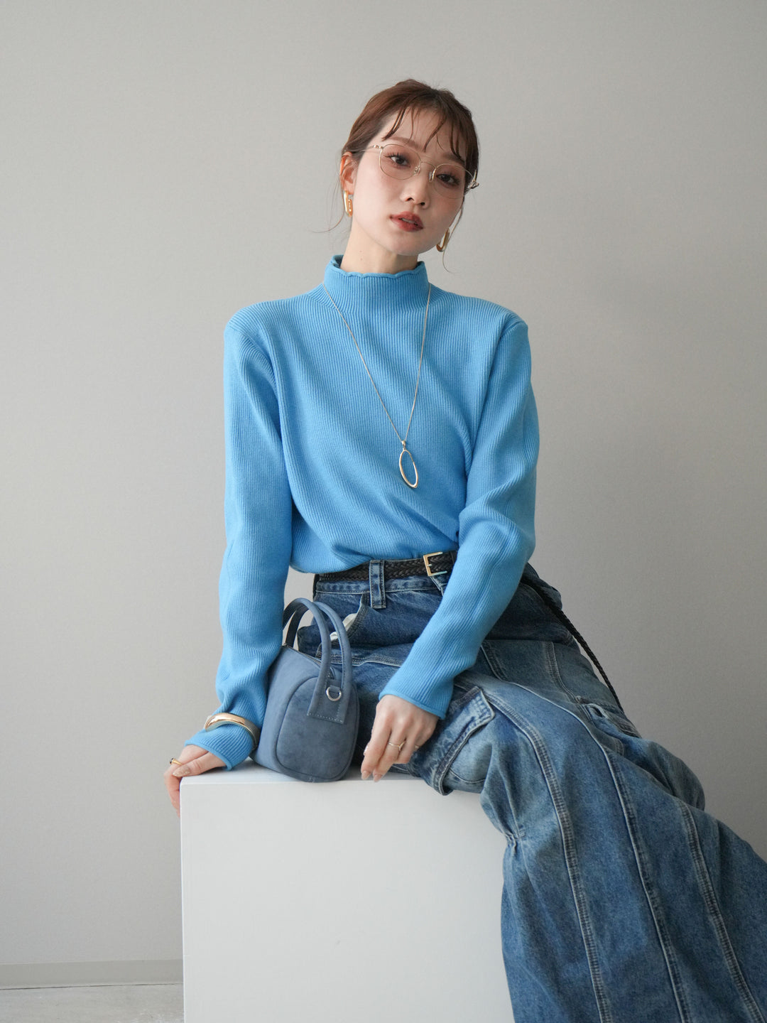 [予約]ボトルネック裾カールリブニットトップス/blue