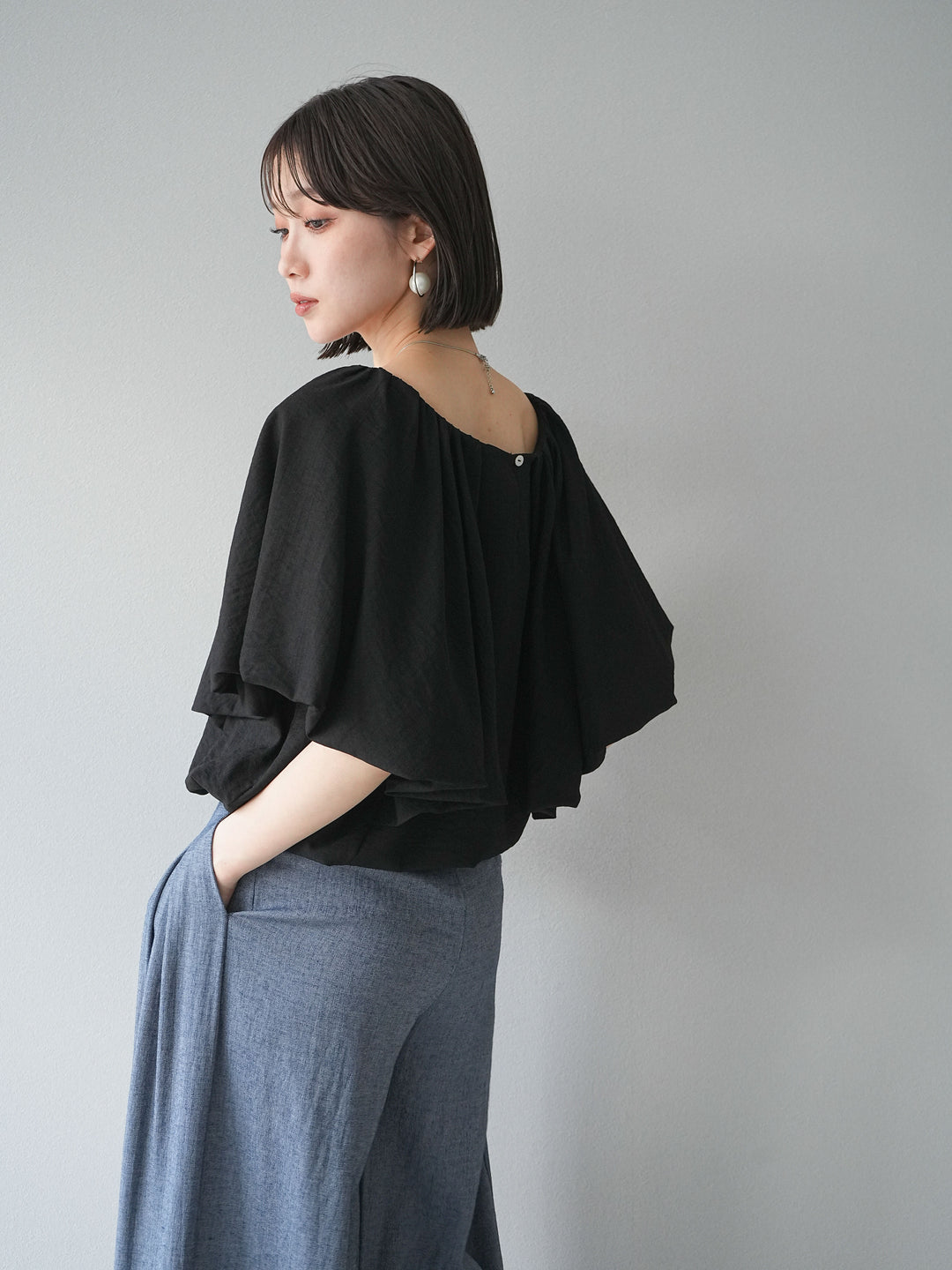 [予約]バルーンスリーブタックデザインブラウス/ブラック
