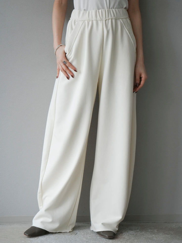 [予約]アウトシームカットオフスエットパンツ/white