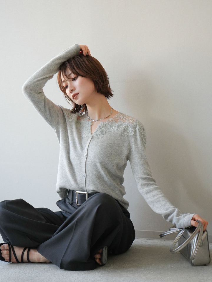 【套裝】肩部蕾絲針織開襟衫+銀色搭扣垂褶闊腿褲（兩件套）