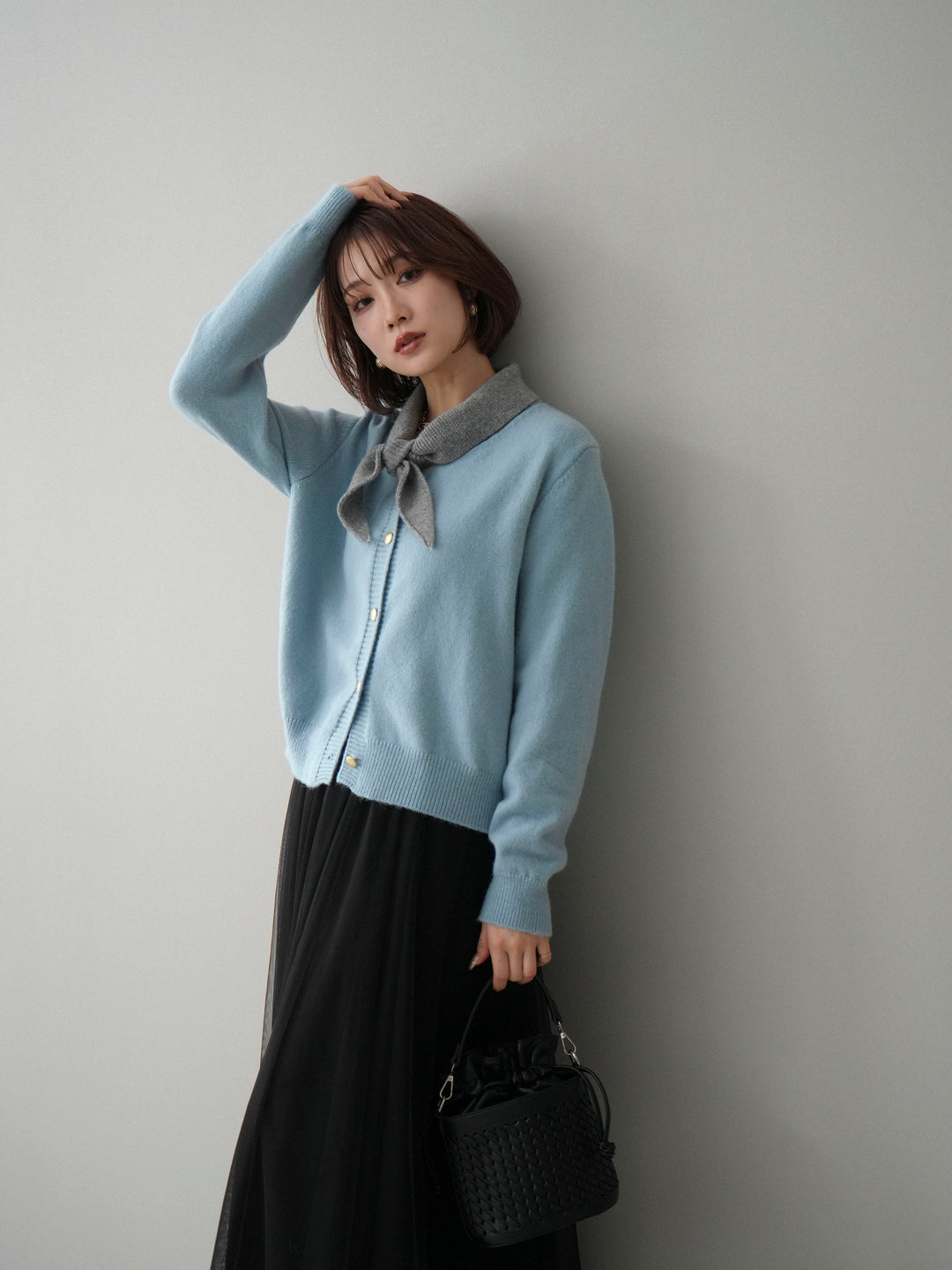 [予約]デザイン襟ニットカーディガン/blue