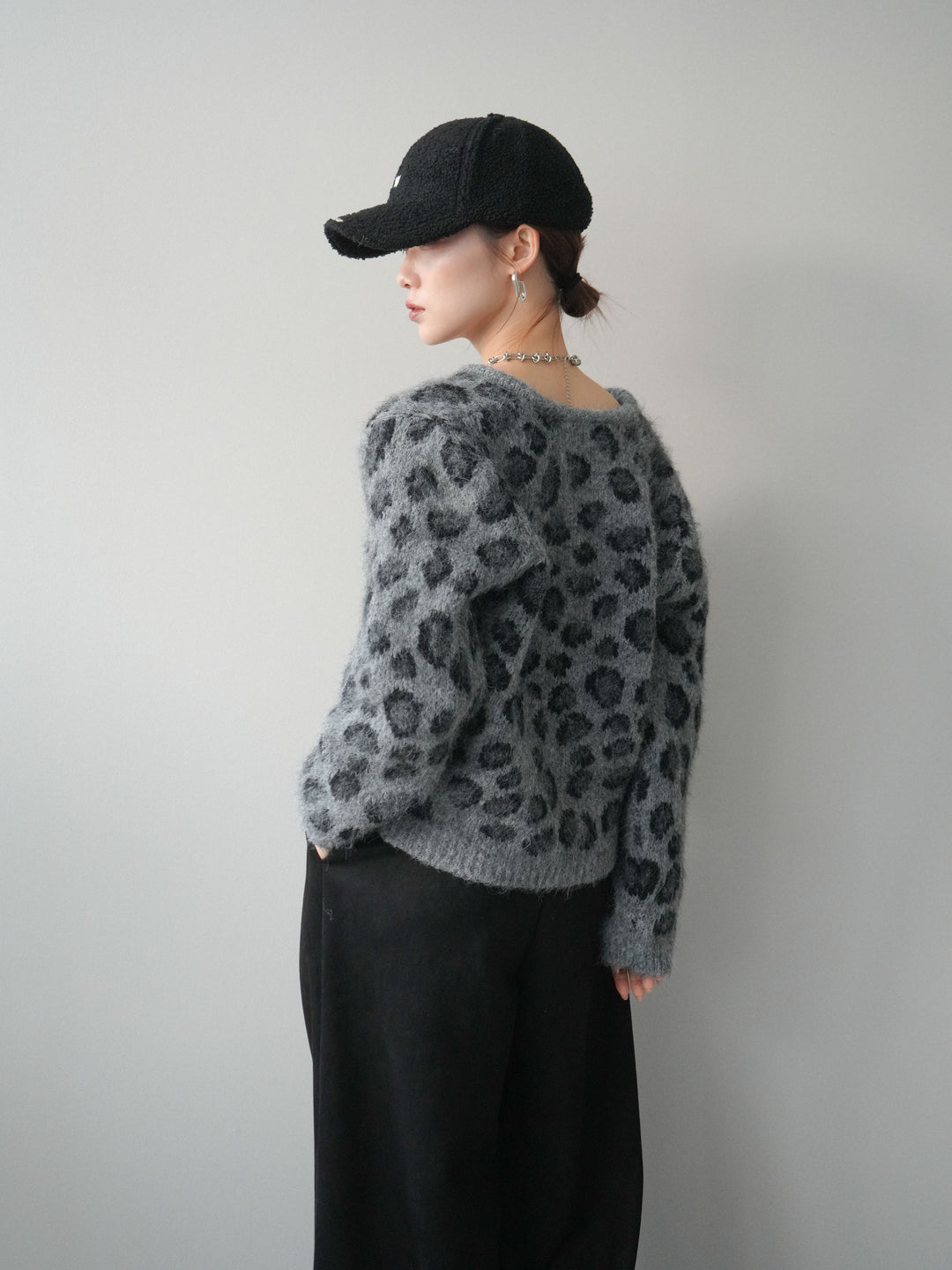 [SET]モヘアタッチレオパード柄ニットカーディガン+選べるアクセセット(2set)