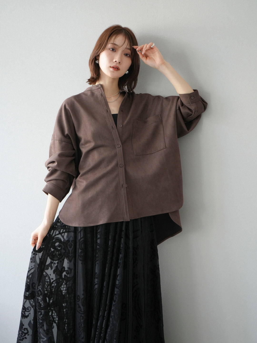 [SET]スエードバンドカラーオーバーシャツ+アンティーク柄フロッキーマキシスカート(2set)