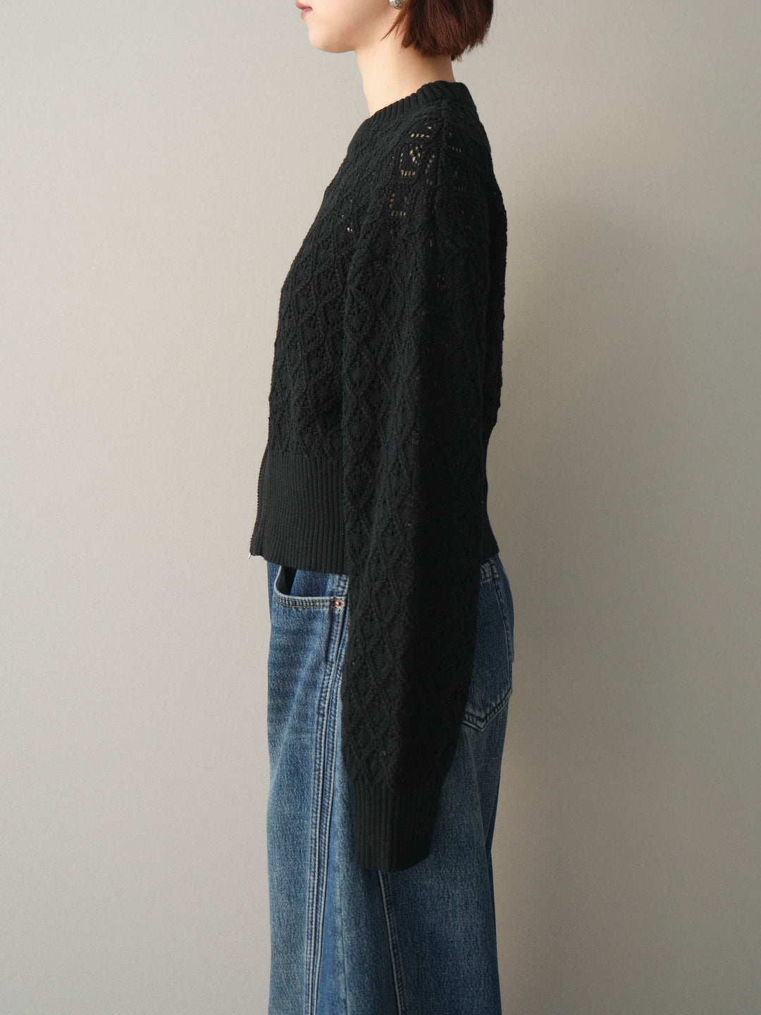 [予約]透かし編みフロントジップスリットニットプルオーバー/black