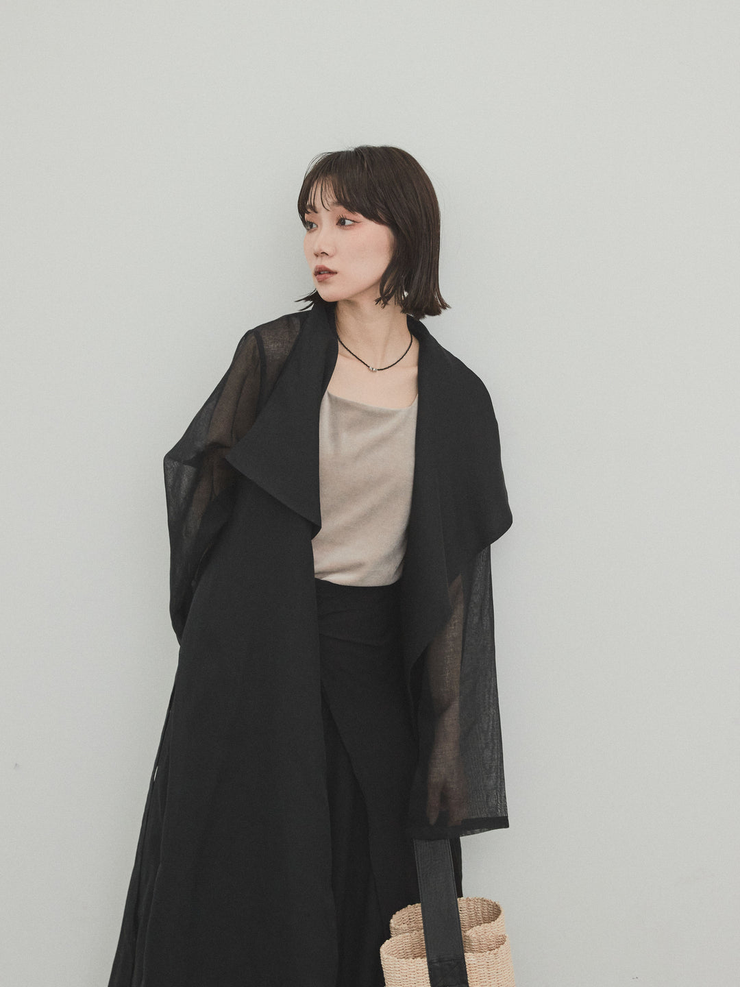 [SET] 方形天鵝絨背心 + 水洗緞層疊裙褲 + 透視長外套 (3 件套)