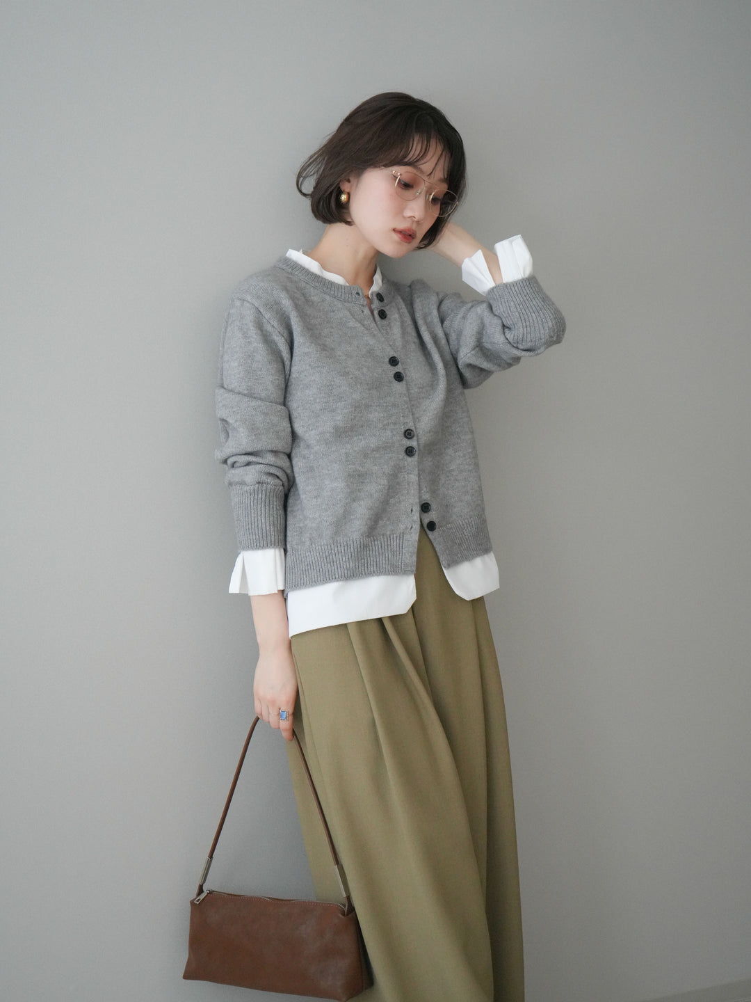 【預購】梭織布料對接針織開襟衫/淺灰色