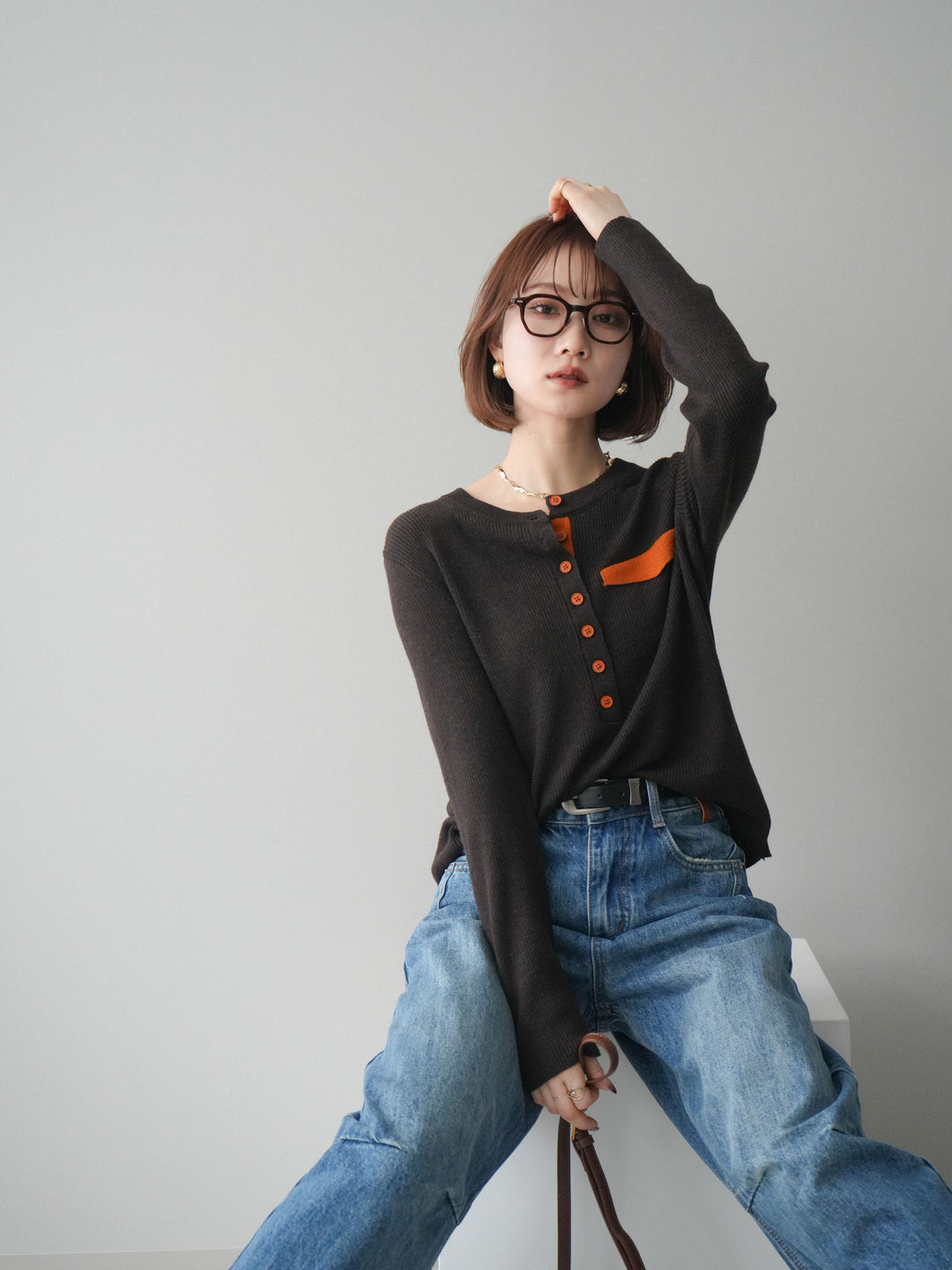 【預購】雙色拼接口袋亨利領針織衫/棕色