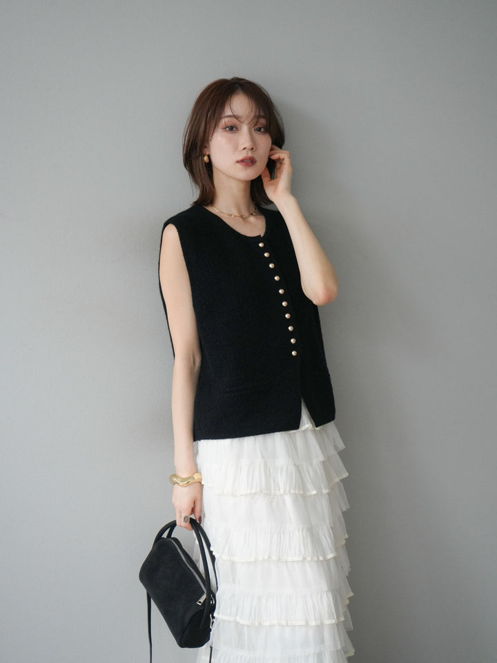 [予約]ゴールドボタンコンパクトニットベスト/ブラック