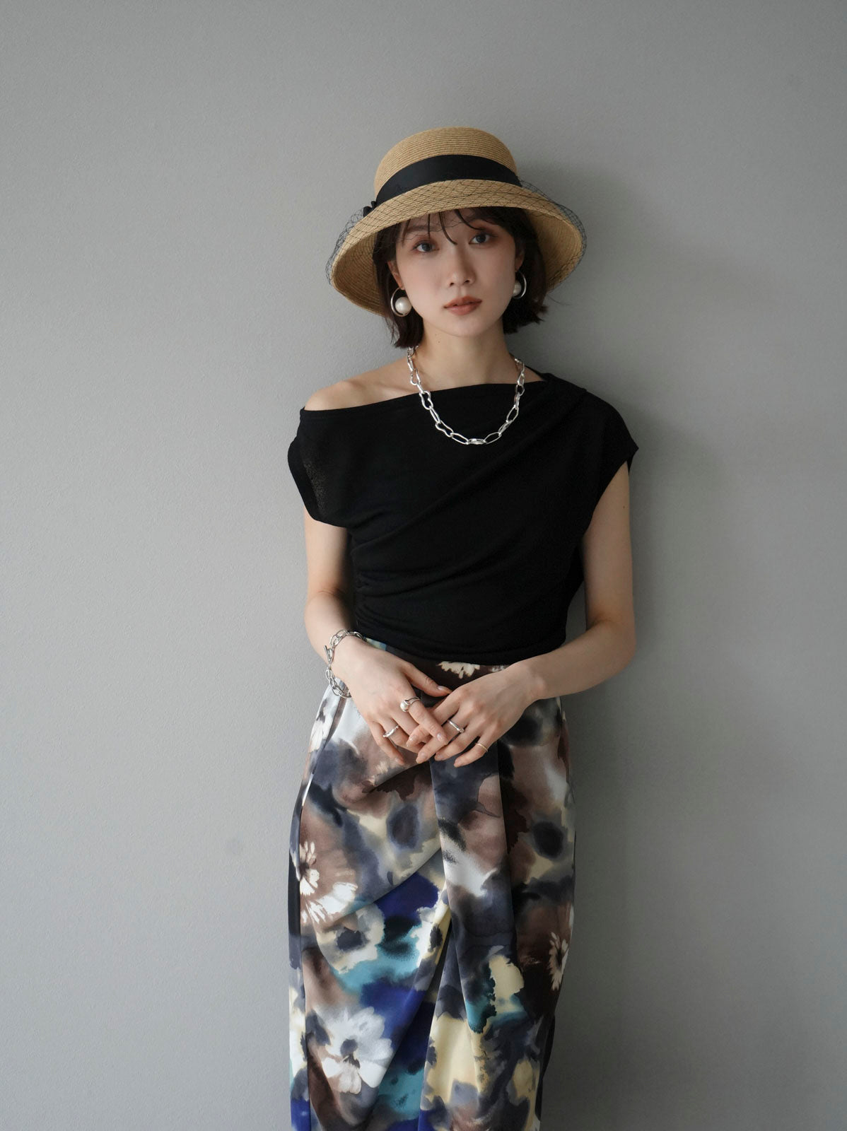 予約]アシンメトリータックノースリーブニット/ブラック – Lumier