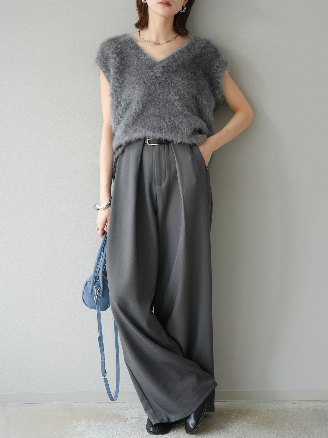 【預購】皮帶環設計寬褲/灰色