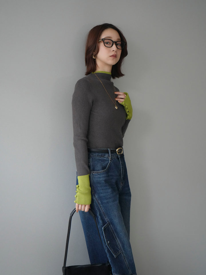 [予約]袖ボタンハイネック配色リブニットトップス/charcoal