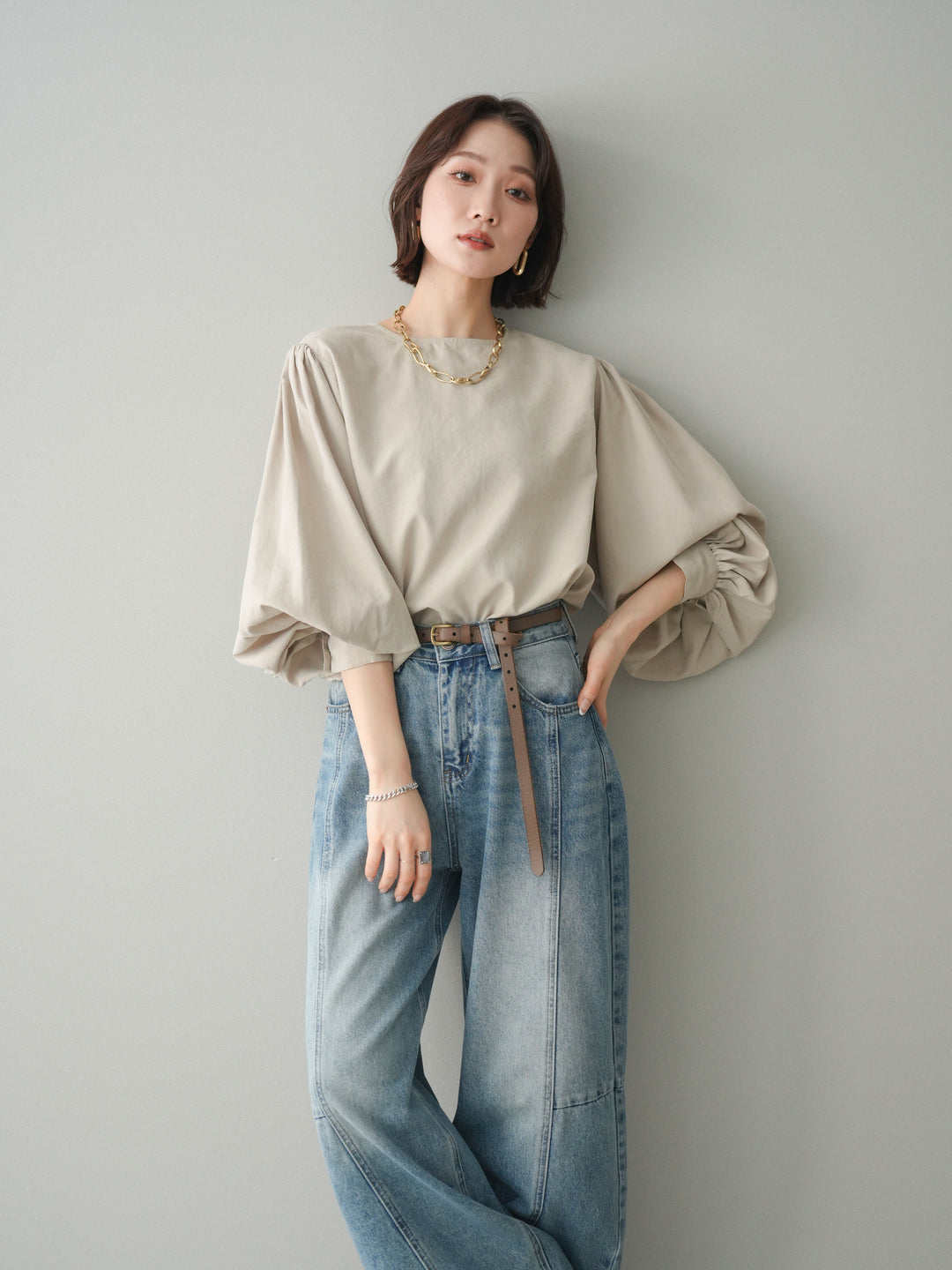 [予約]2WAYピーチスキンボリュームスリーブブラウス/greige