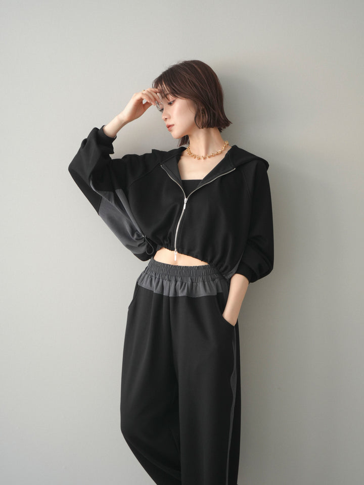 [予約]バイカラー異素材ライトポンチクロップドZIPフーディー/black