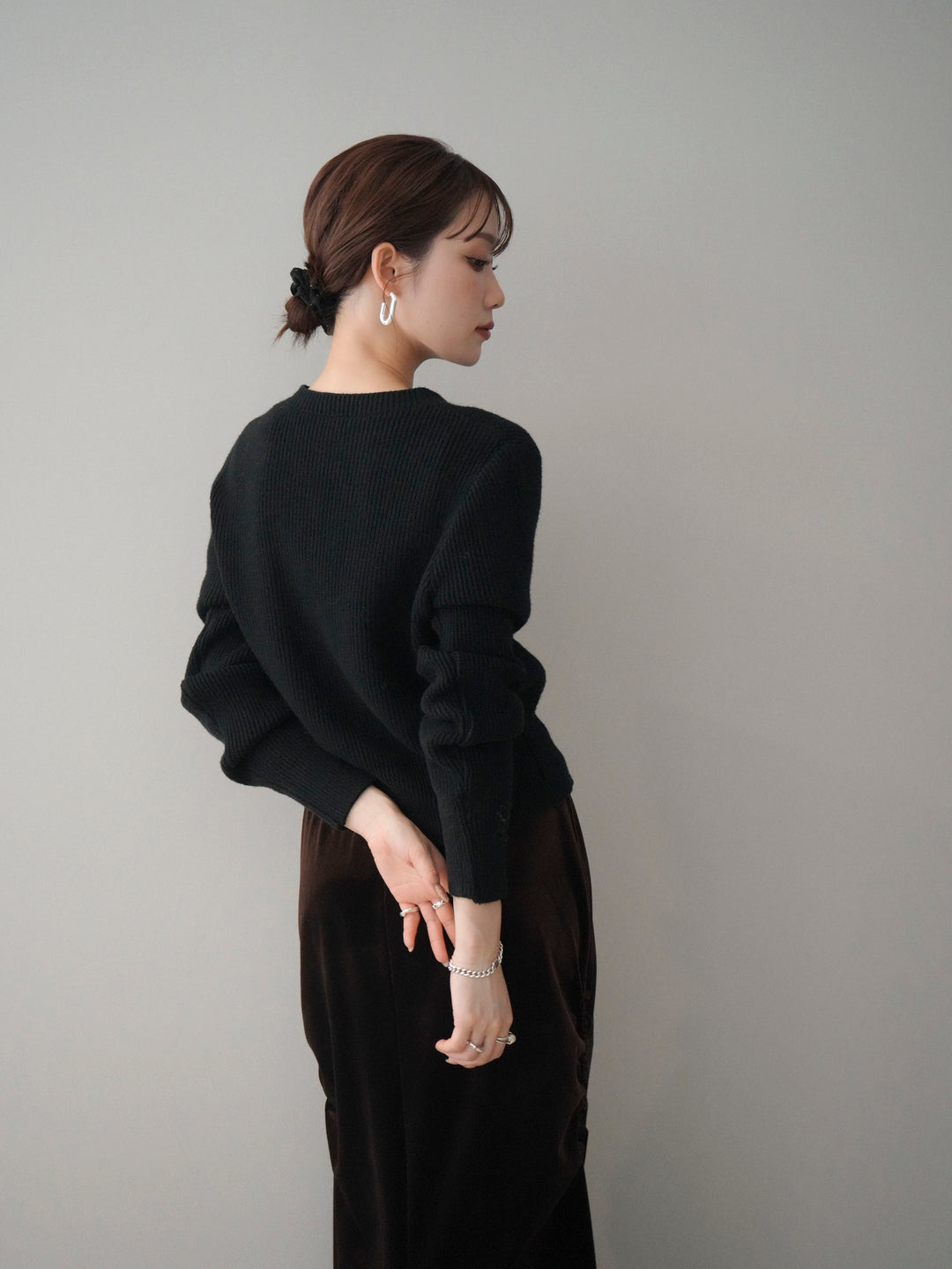 [SET]シルバーボタン畦編みニットカーディガン+ギャザーベロアスカート(2set)