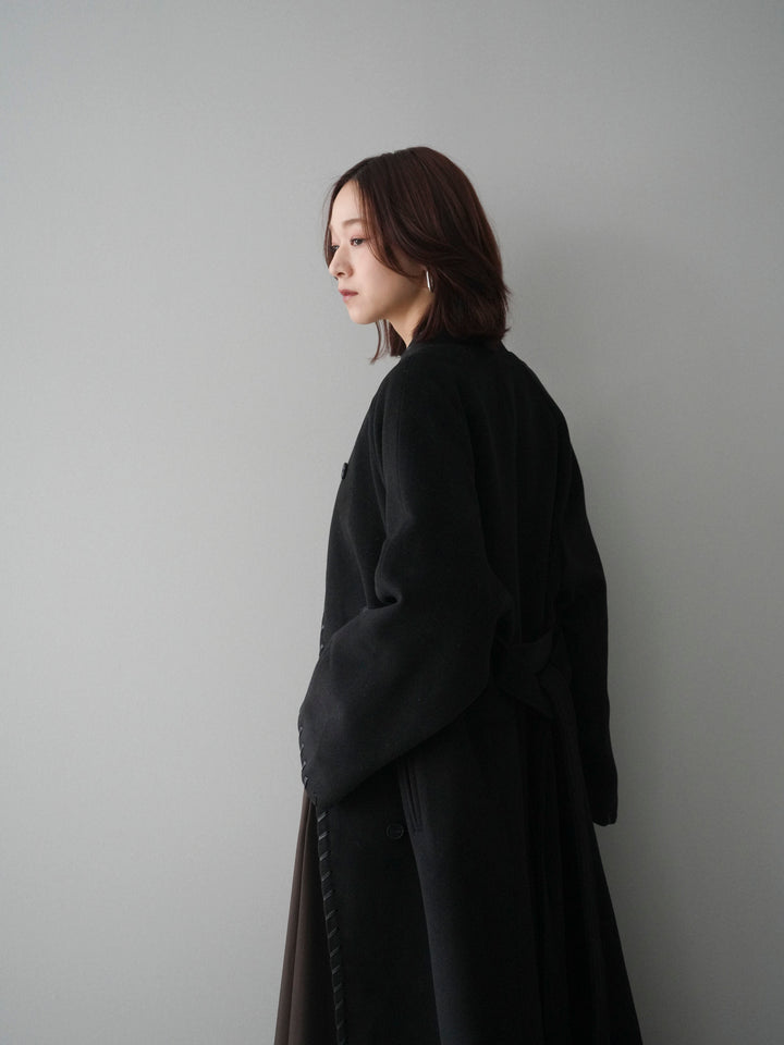 [SET]ハンドステッチ裏中綿ロングコート+モヘア衿付きボタンプルオーバー+テープベルトタックバギーパンツ(3set)
