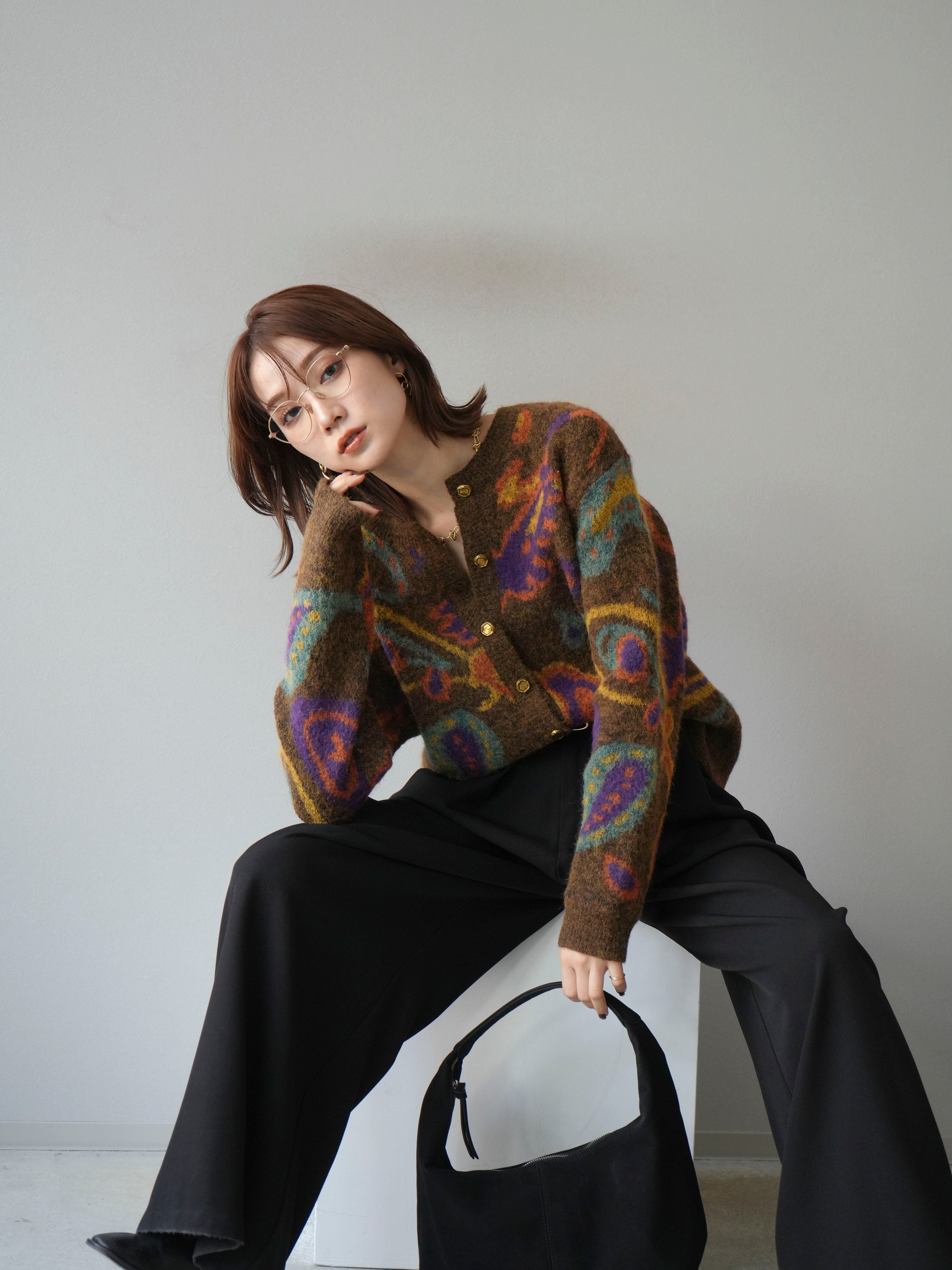 予約]ミックスヤーンペイズリー柄ニットカーディガン/ブラウン – Lumier