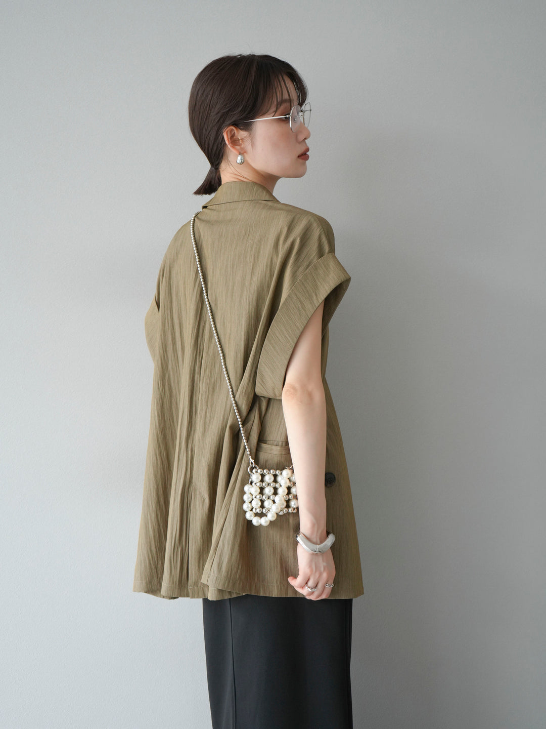 [SET]リネンライクノースリーブダブルジレ+ウェーブパイピングカップ付ベアキャミソール(2set)