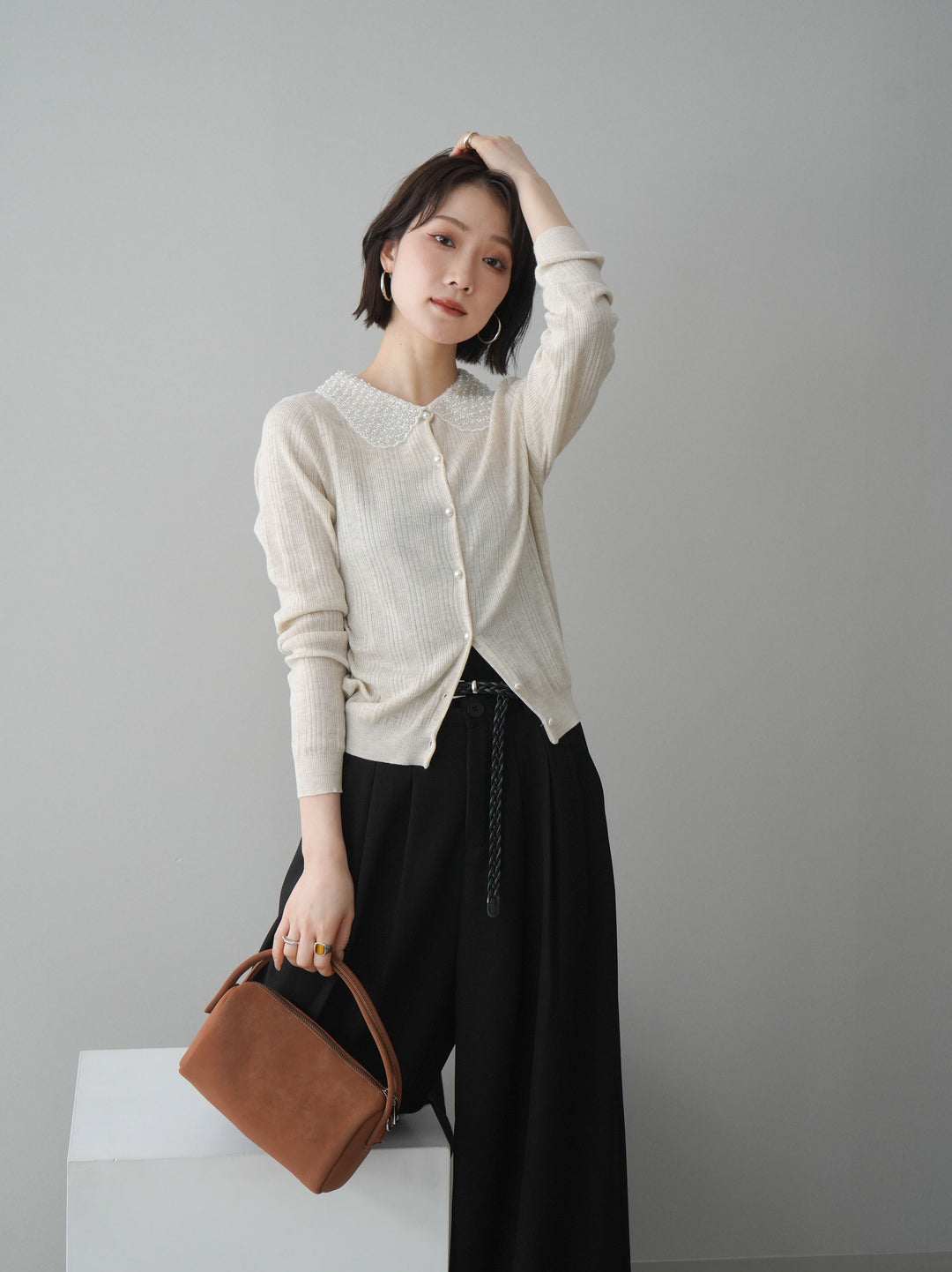 [SET]ビジュー襟パールボタンニットカーディガン+編み込みベルト付タックワイドパンツ(2set)