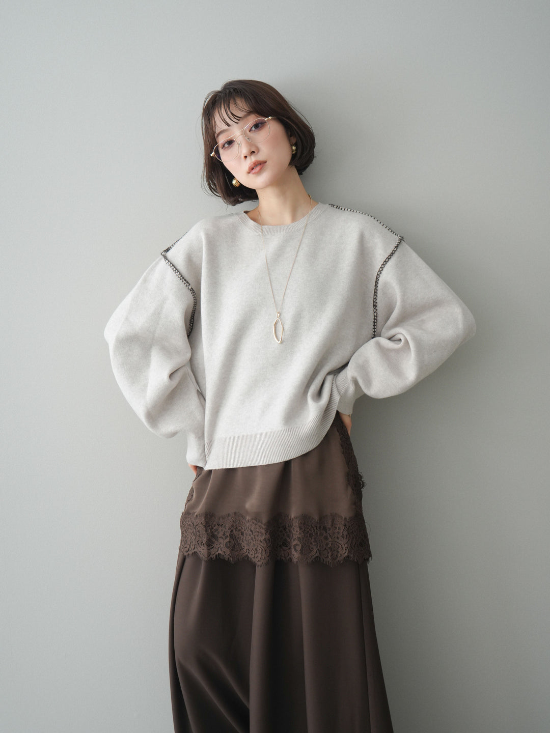 [SET]バックロゴ刺繍配色ステッチニットプルオーバー+選べるアクセセット(2set)