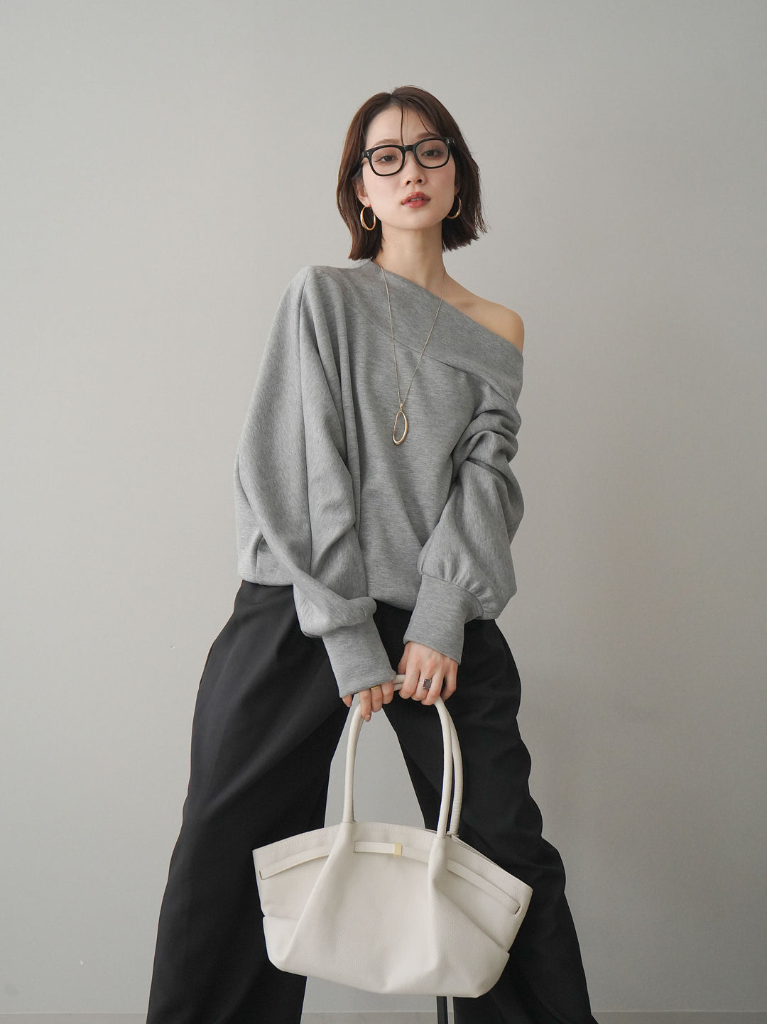 [SET]アシンメトリーオフショルポンチプルオーバー+選べるアクセセット(2set)