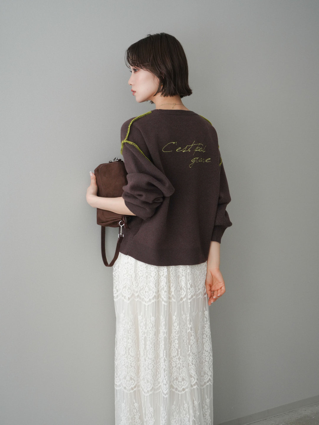 [予約]バックロゴ刺繍配色ステッチニットプルオーバー/brown