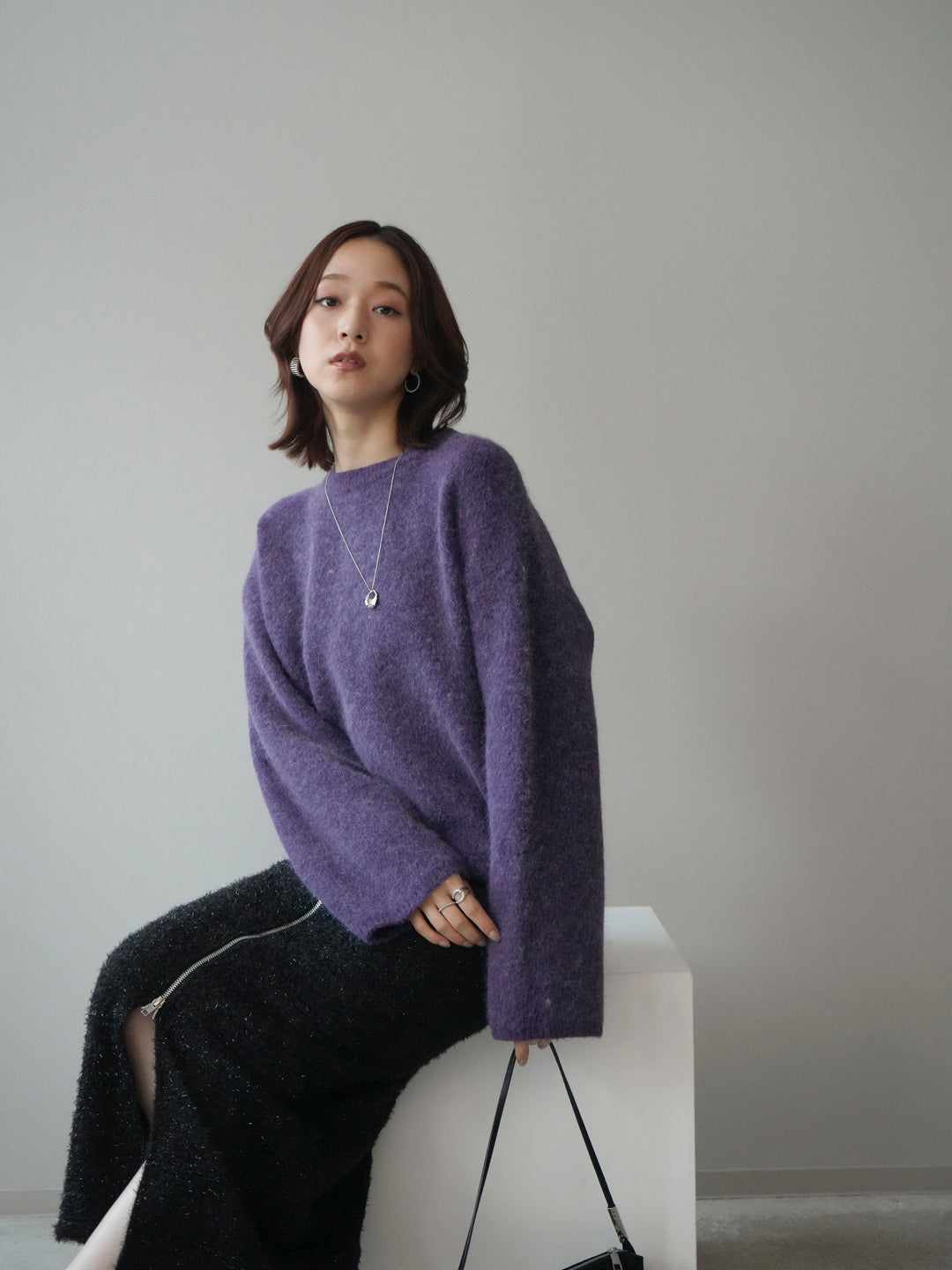 [SET]アンゴラタッチクルーネックニットプルオーバー+ラメシャギーフロントジップスカート(2set)