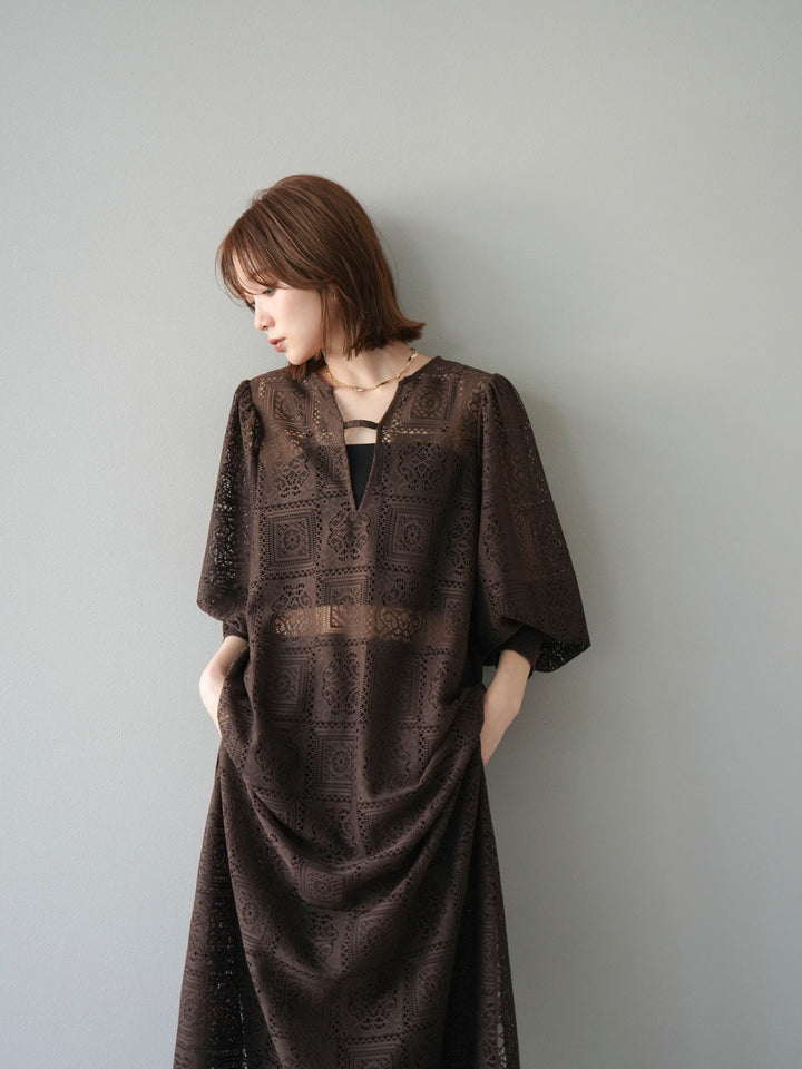 【套裝】塊蕾絲捲袖洋裝+塊蕾絲寬褲（2套）