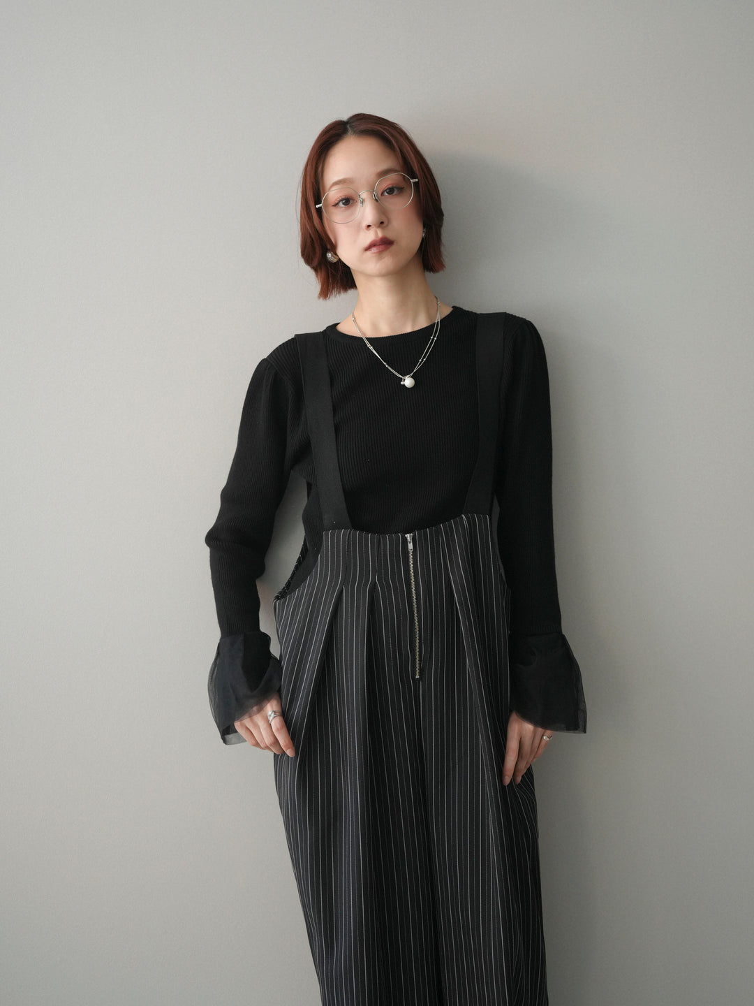 [SET]袖チュールパワショルリブニットトップス+グログランテープストライプサロペット(2set)