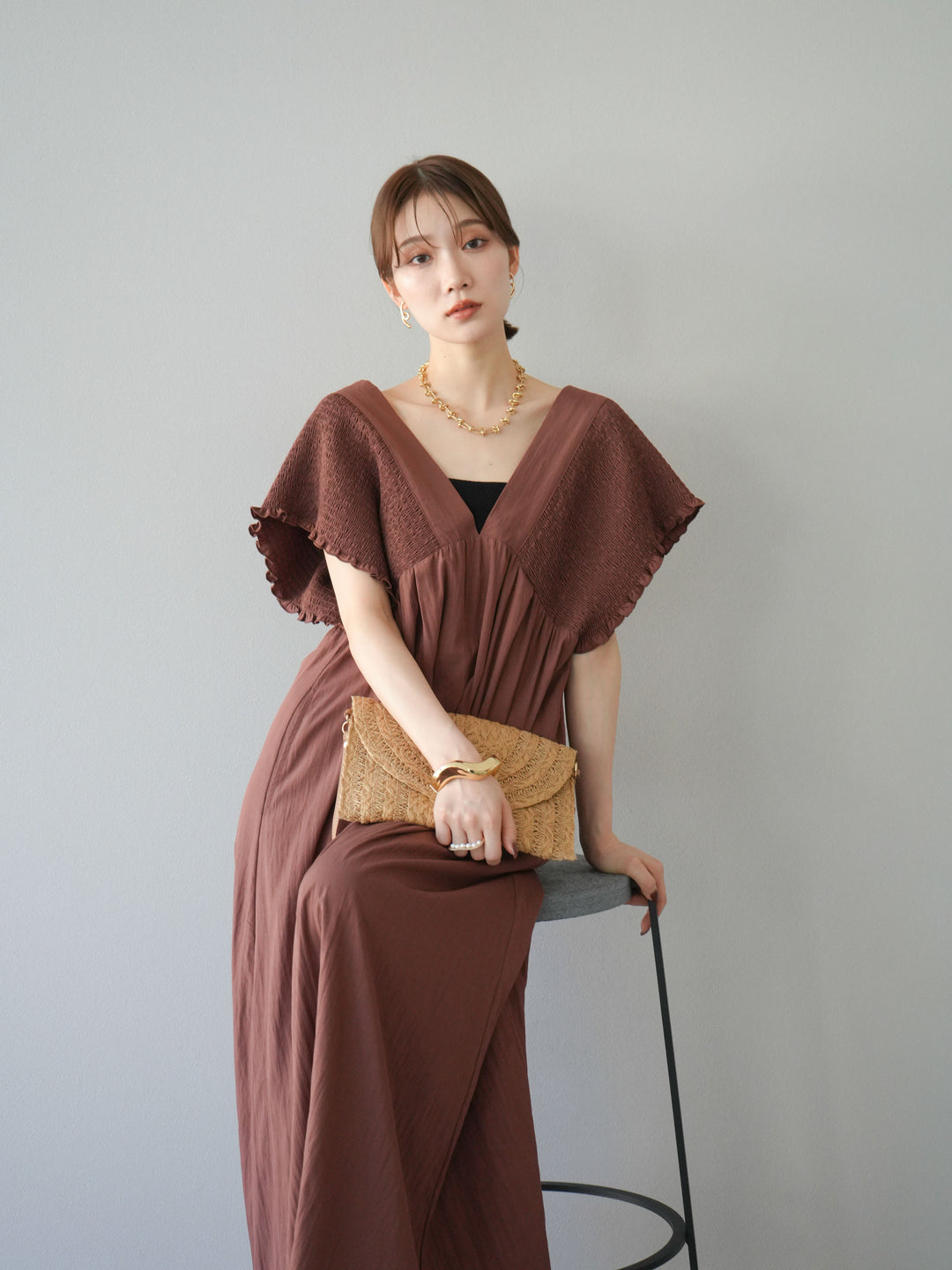 【預購】褶皺V領洋裝/棕色