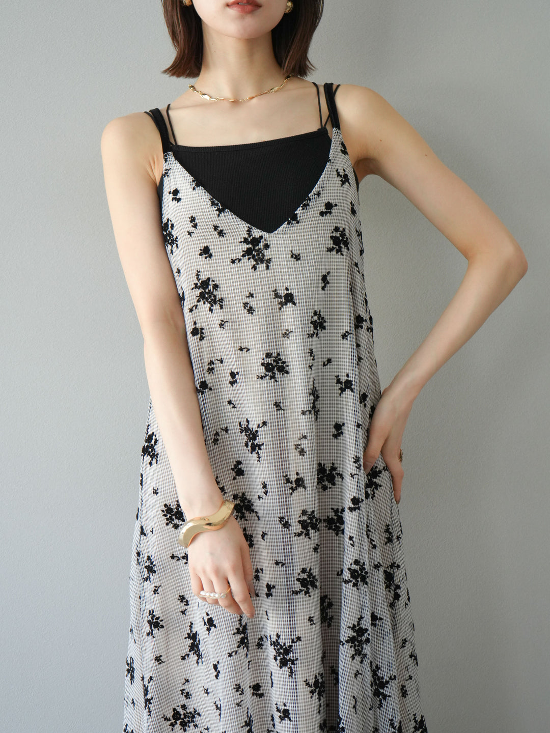 [SET]フロッキーチュールレイヤードベロアキャミワンピース+カップ付きバッククロスキャミソール(2set)