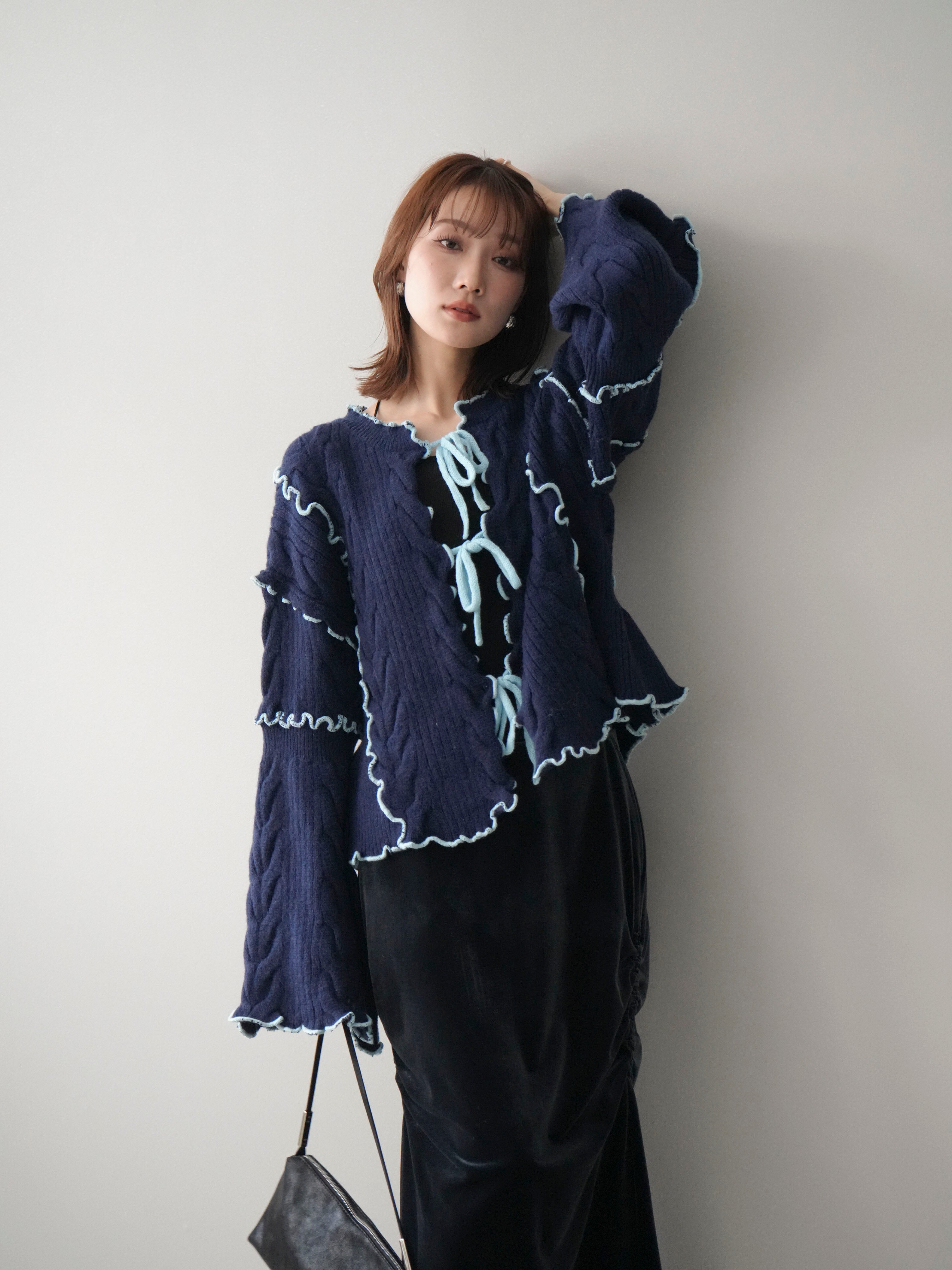 予約]フロントリボン配色メローニットカーディガン/navy – Lumier