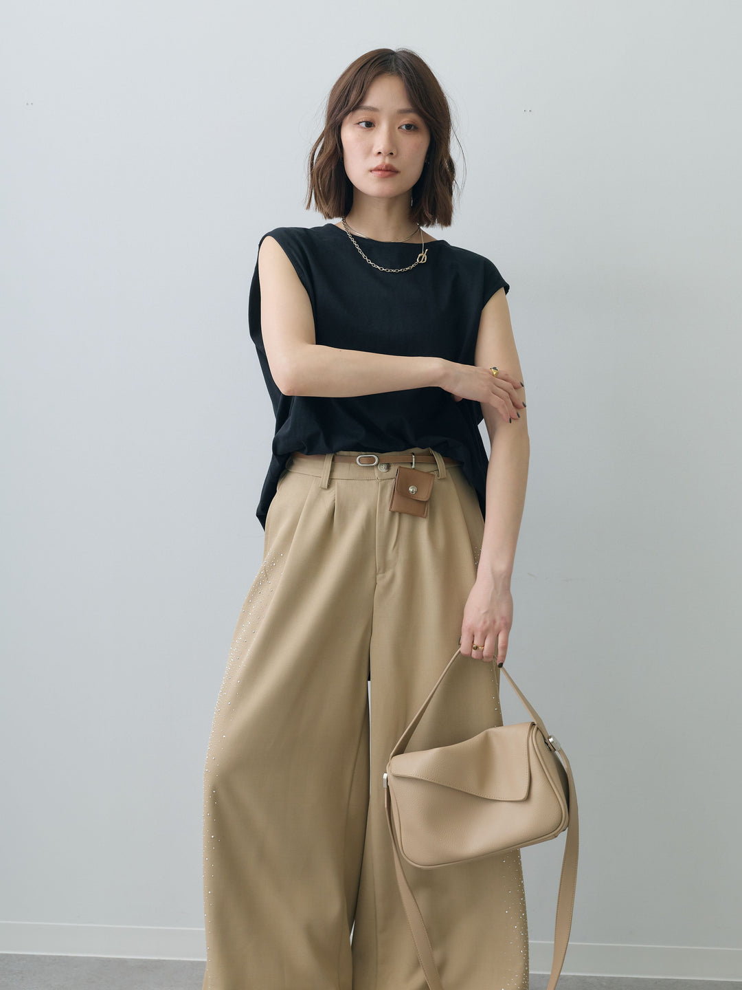 [SET]オーバーサイズノースリカットソー+ポーチベルト付サイドビジュータックワイドパンツ(2set)