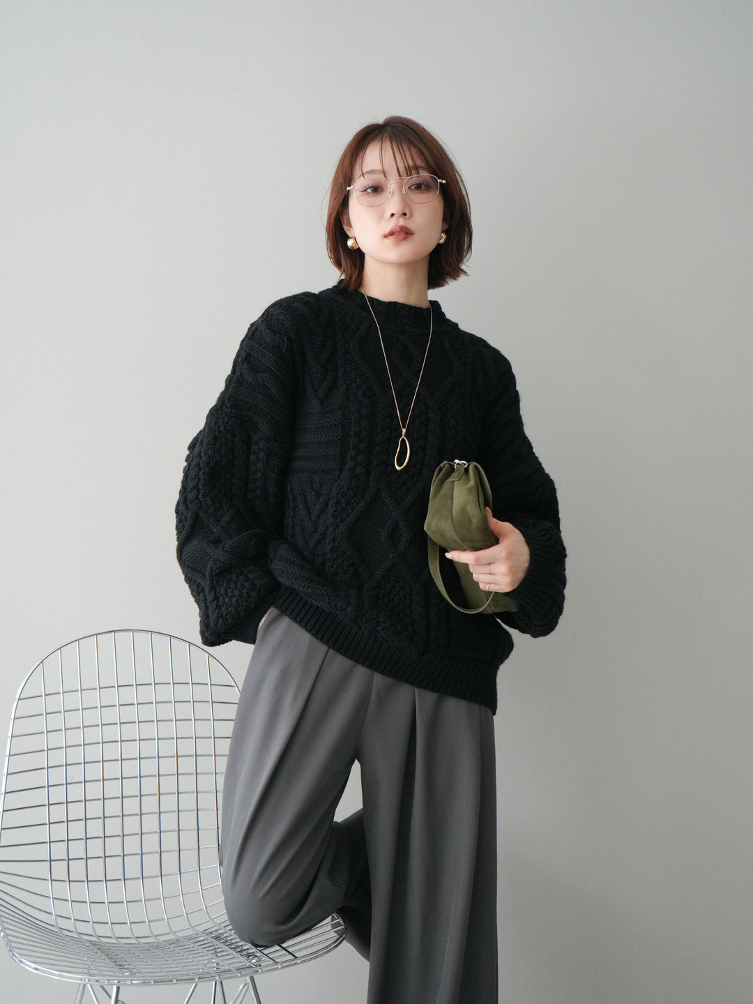 [SET]ケーブル編みモックネックニットプルオーバー+選べるアクセセット(2set)