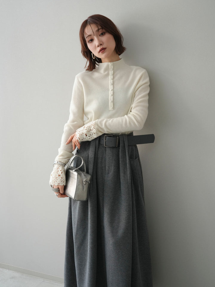 [予約]袖スカラップレースフロントボタンウールニットトップス/white