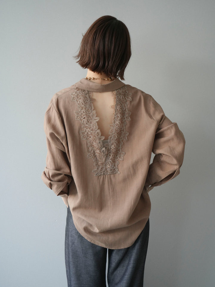 [予約]バックVレースデザインシャツ/beige