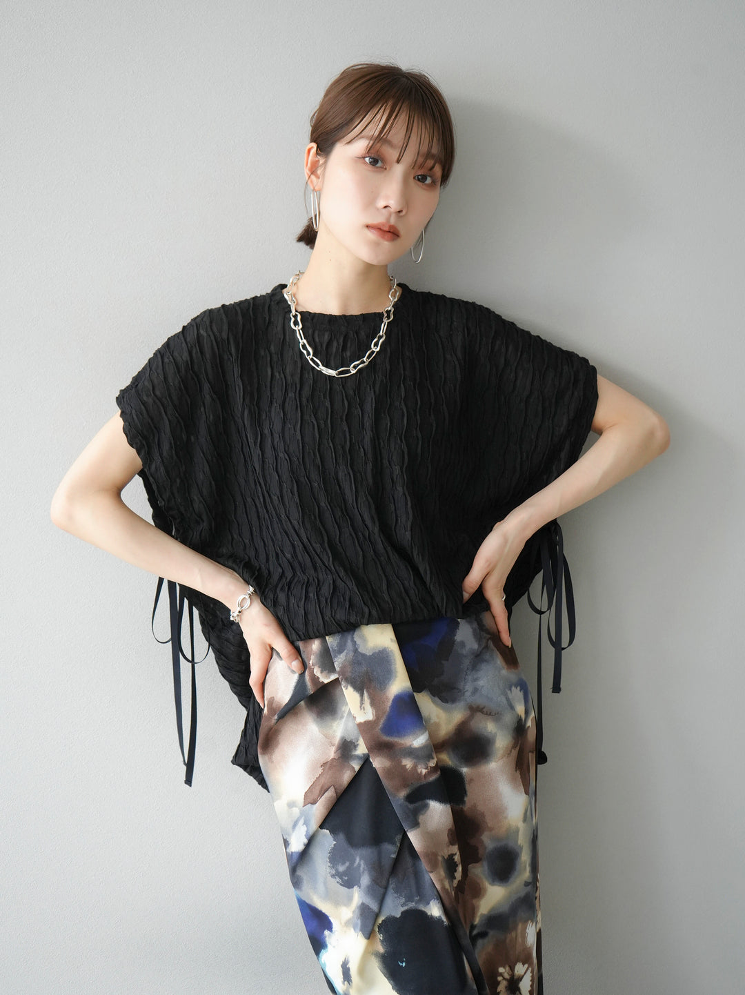 [Pre-order] Arm shirring sheer design mellow pullover/black