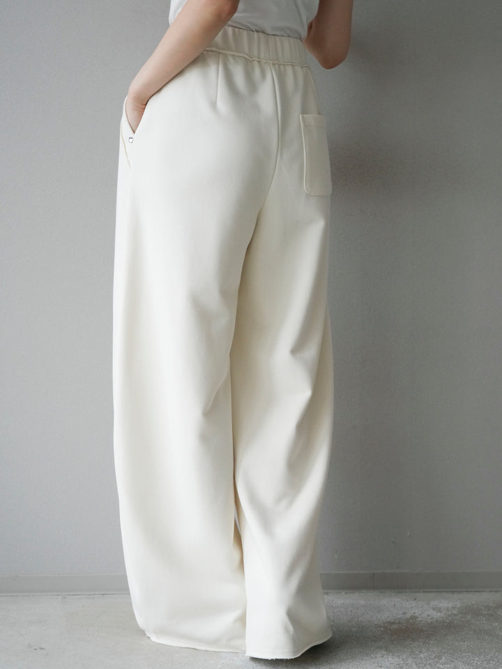 [予約]アウトシームカットオフスエットパンツ/white