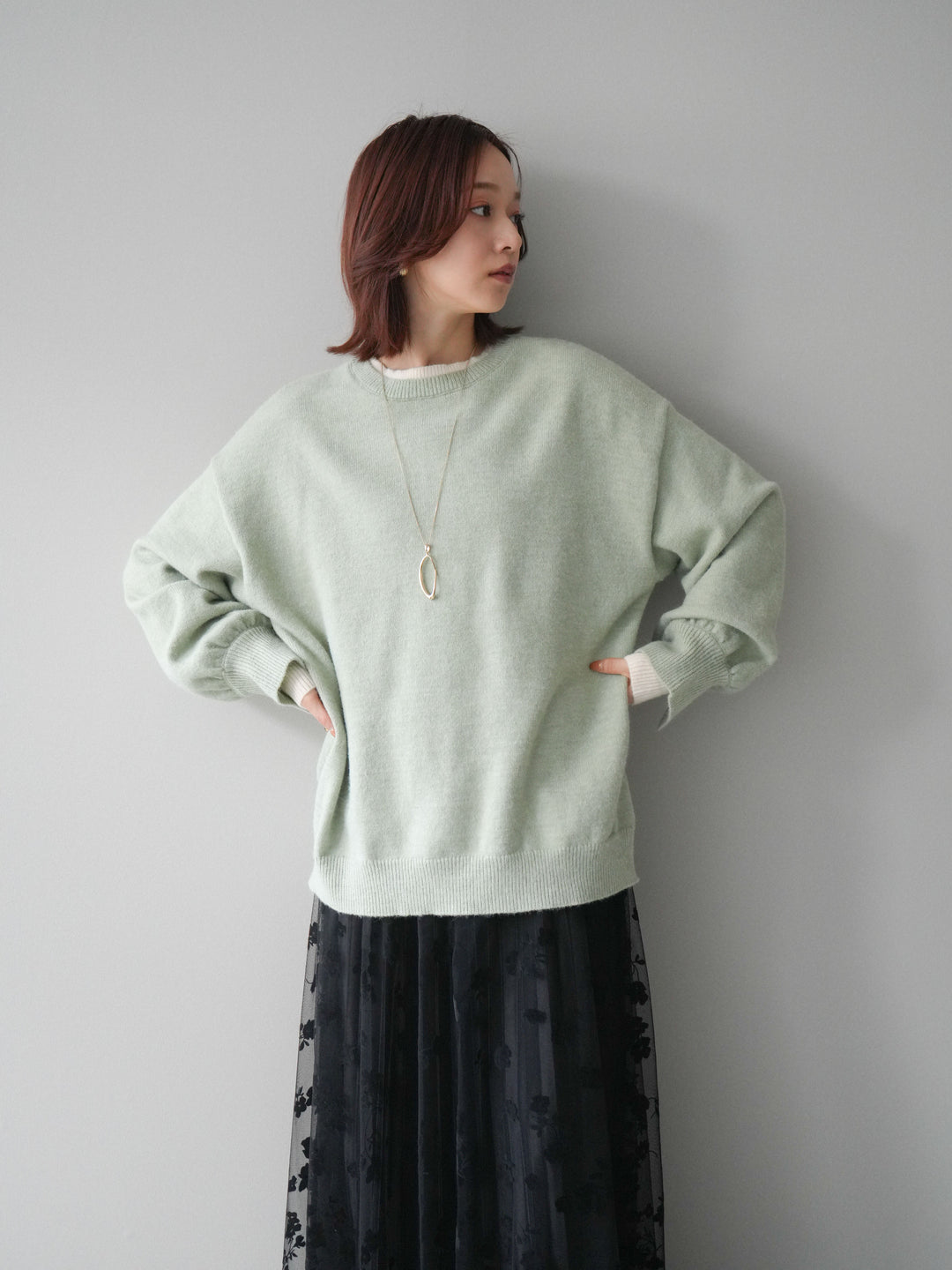 [SET]ヘンリーネック配色レイヤードニットプルオーバー+フラワーフロッキーチュールプリーツスカート(2set)