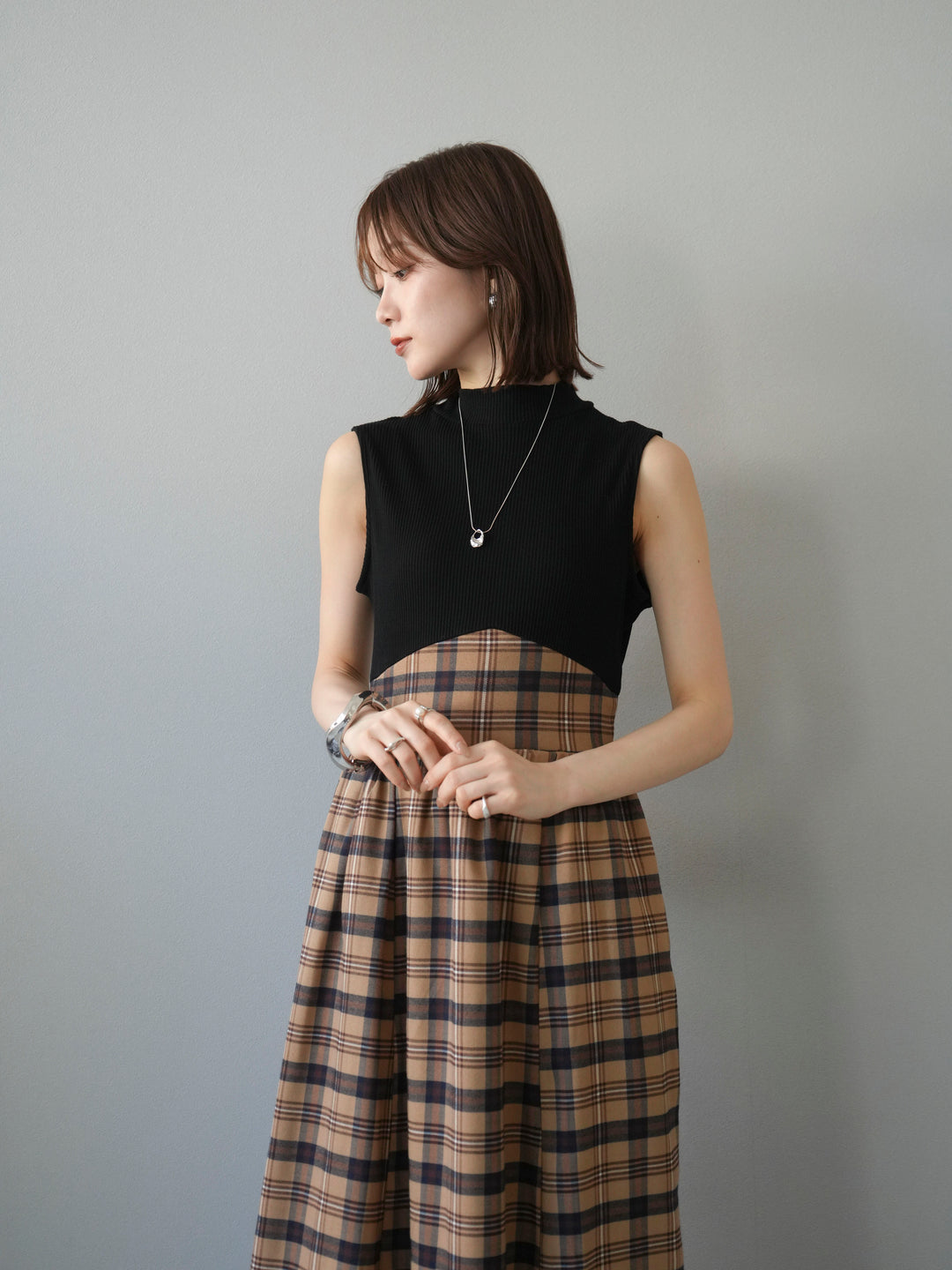 [予約]テレコ×チェックドッキングノースリワンピース/ブラック×ベージュ