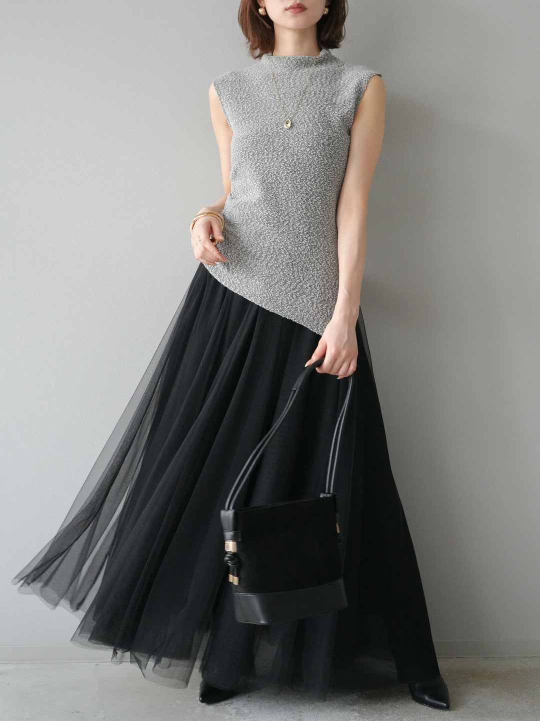 [SET]ブークレアシメニットノースリーブトップス+チュールボリュームスカート(2set)
