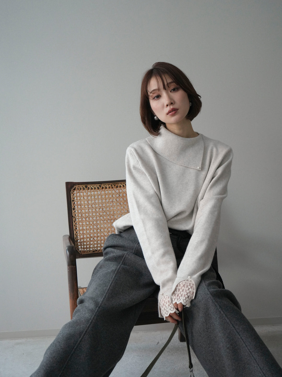 [SET]袖レースパール付き配色ニットトップス+ウールタッチカーブパンツ(2set)