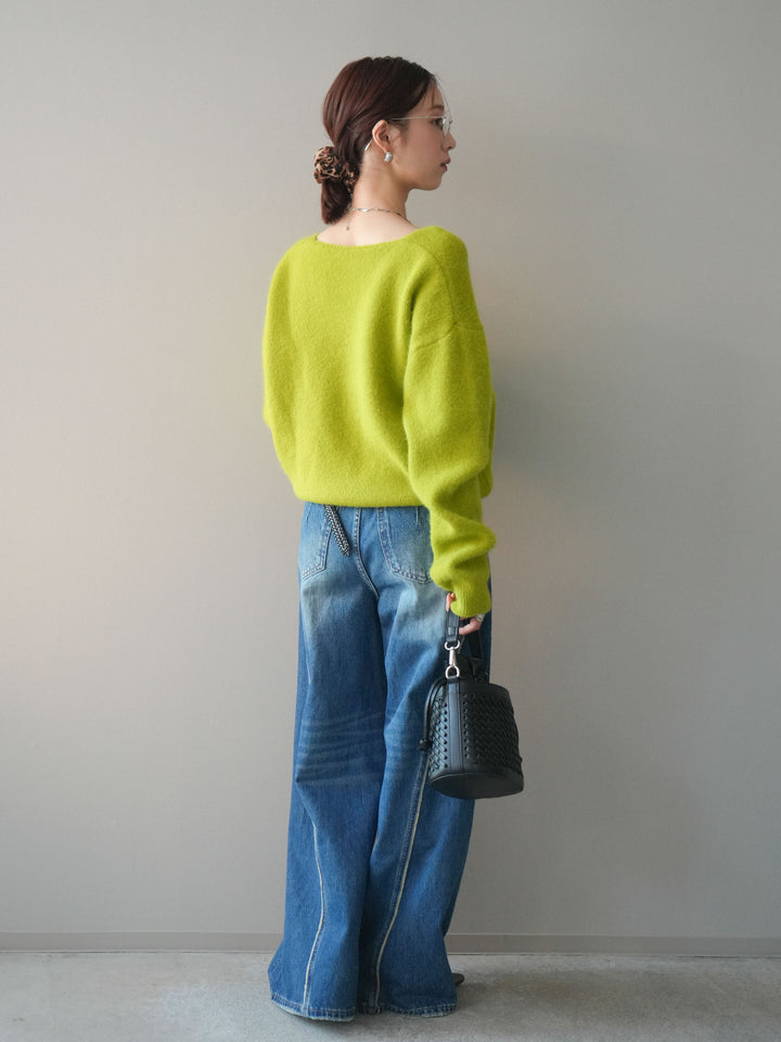 [SET]シュシュ付きアンゴラタッチVネックニットプルオーバー+サイドフリンジワイドデニムパンツ(2set)