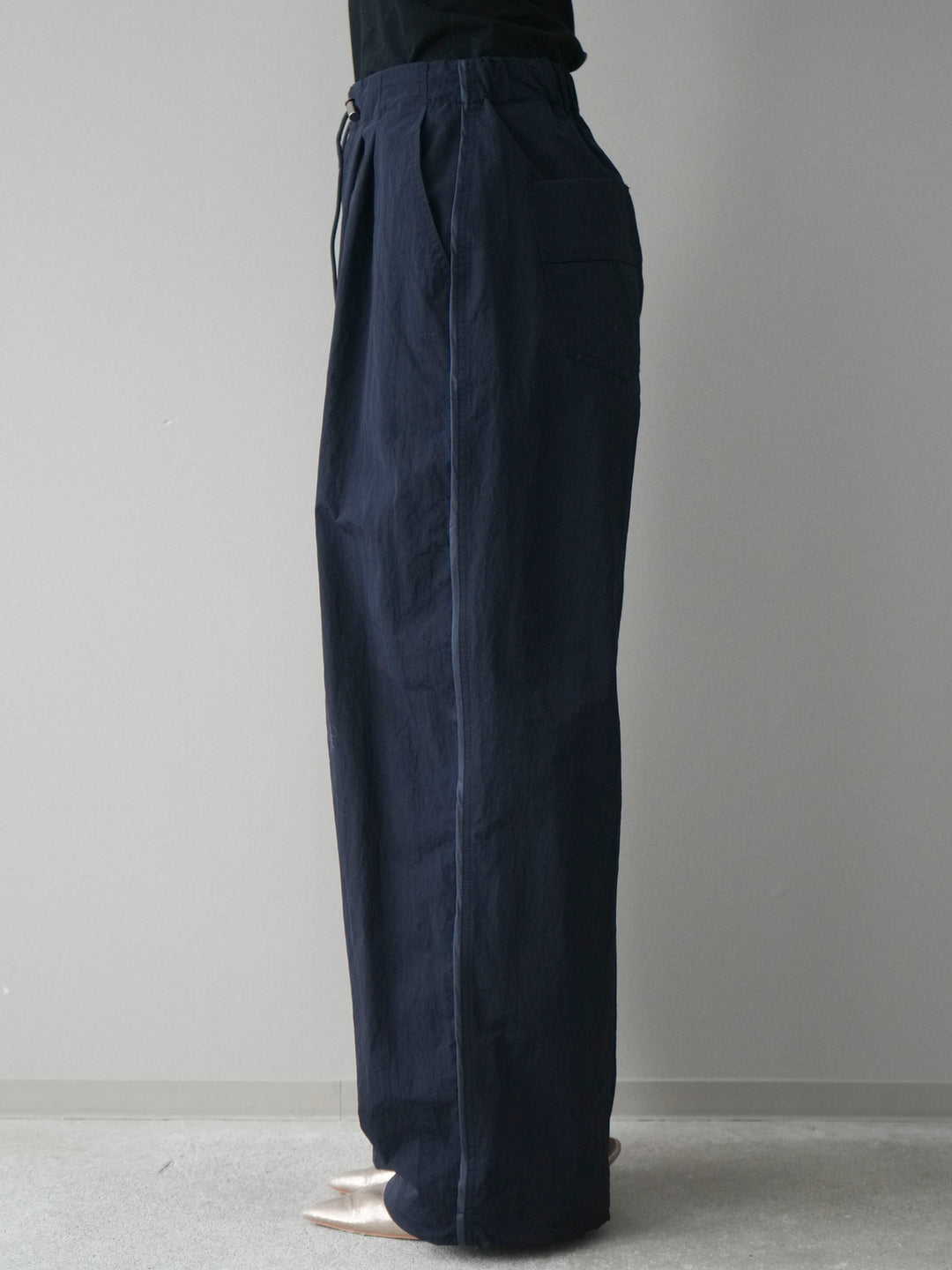 [予約]ドロストサイドラインナイロンパンツ/black