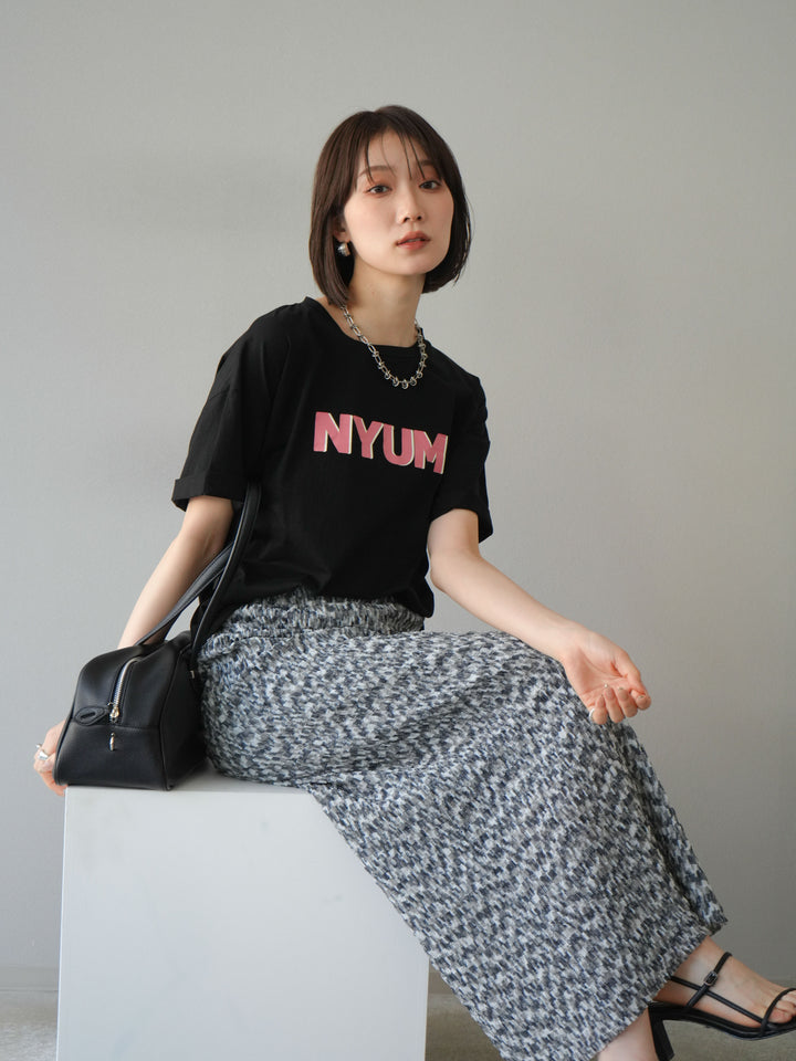 [預訂]“NYUM”標誌印花乾爽觸感棉質T卹/黑色